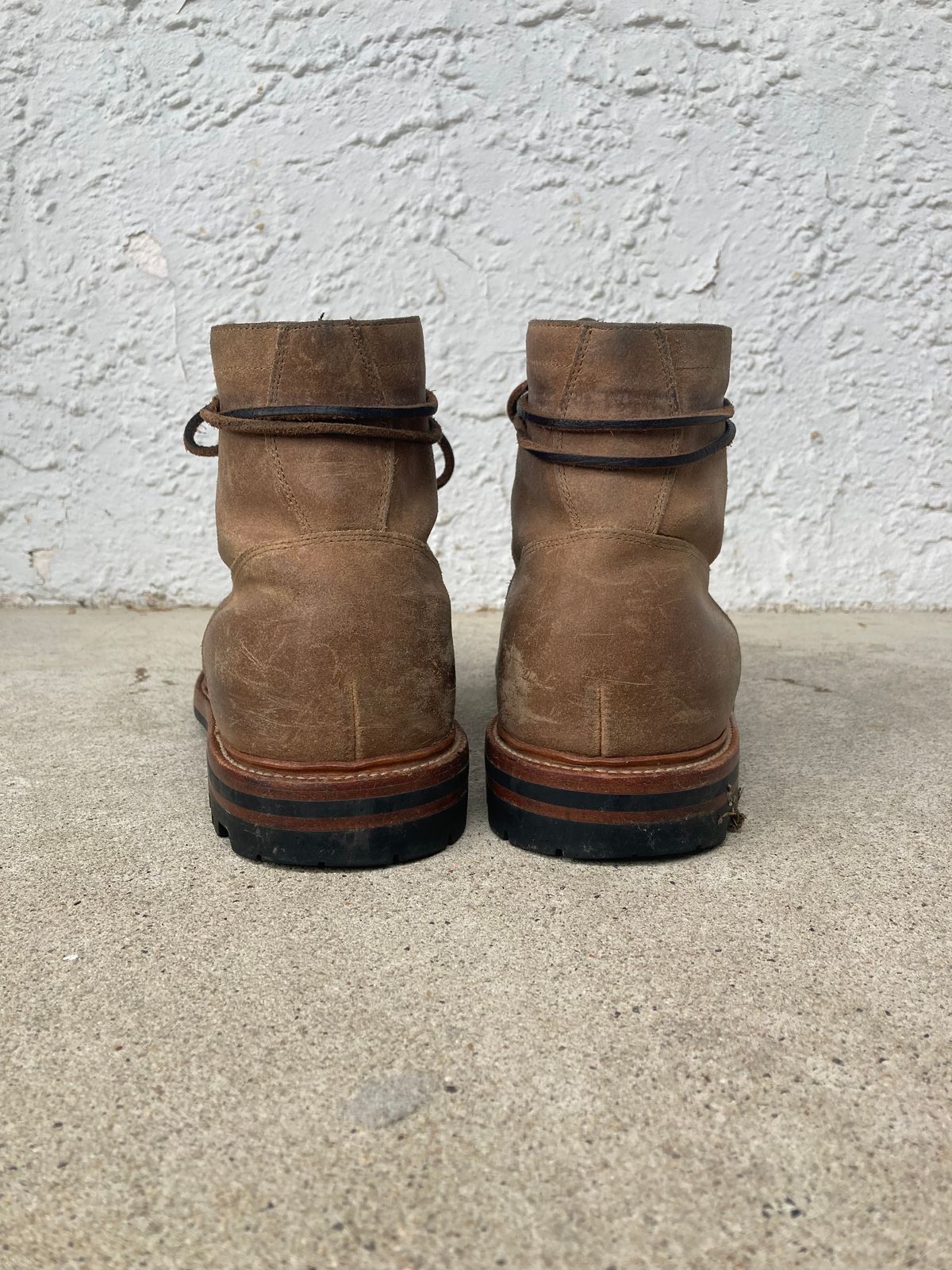 Photo by dandandan on June 25, 2023 of the Grant Stone Diesel Boot in C.F. Stead Natural Waxy Commander Suede.