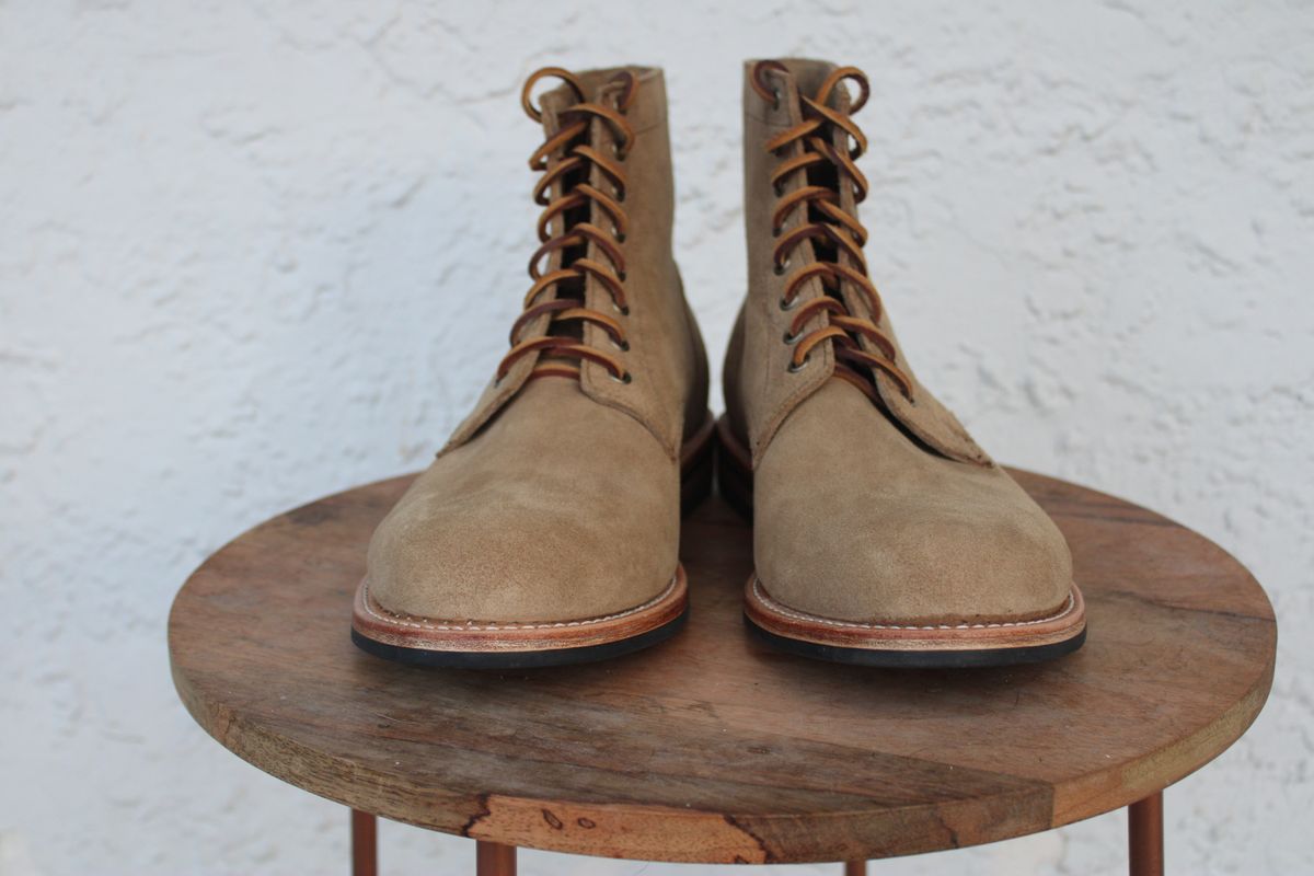 Photo by dandandan on October 2, 2024 of the Oak Street Bootmakers Trench Boot in Horween Natural Chromexcel Roughout.