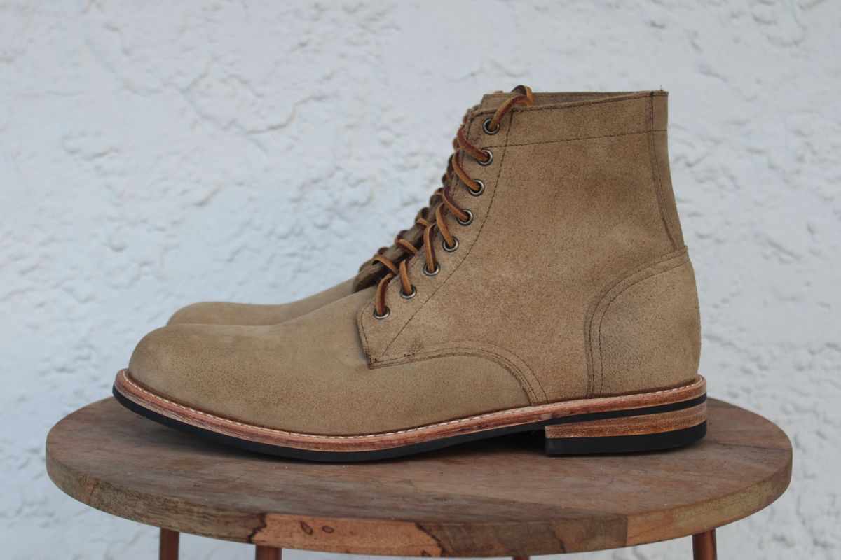 Photo by dandandan on October 2, 2024 of the Oak Street Bootmakers Trench Boot in Horween Natural Chromexcel Roughout.