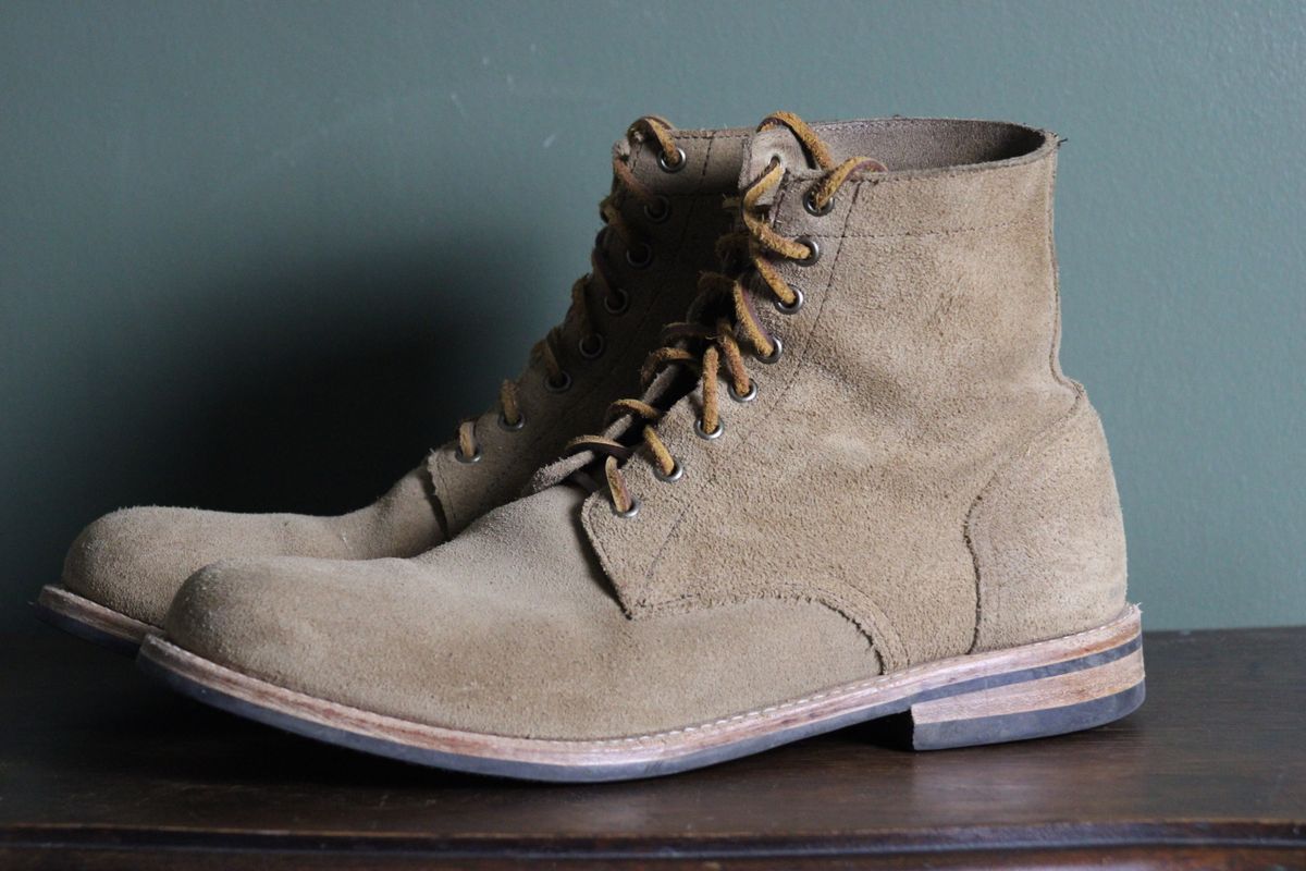 Photo by dandandan on November 6, 2024 of the Oak Street Bootmakers Trench Boot in Horween Natural Chromexcel Roughout.