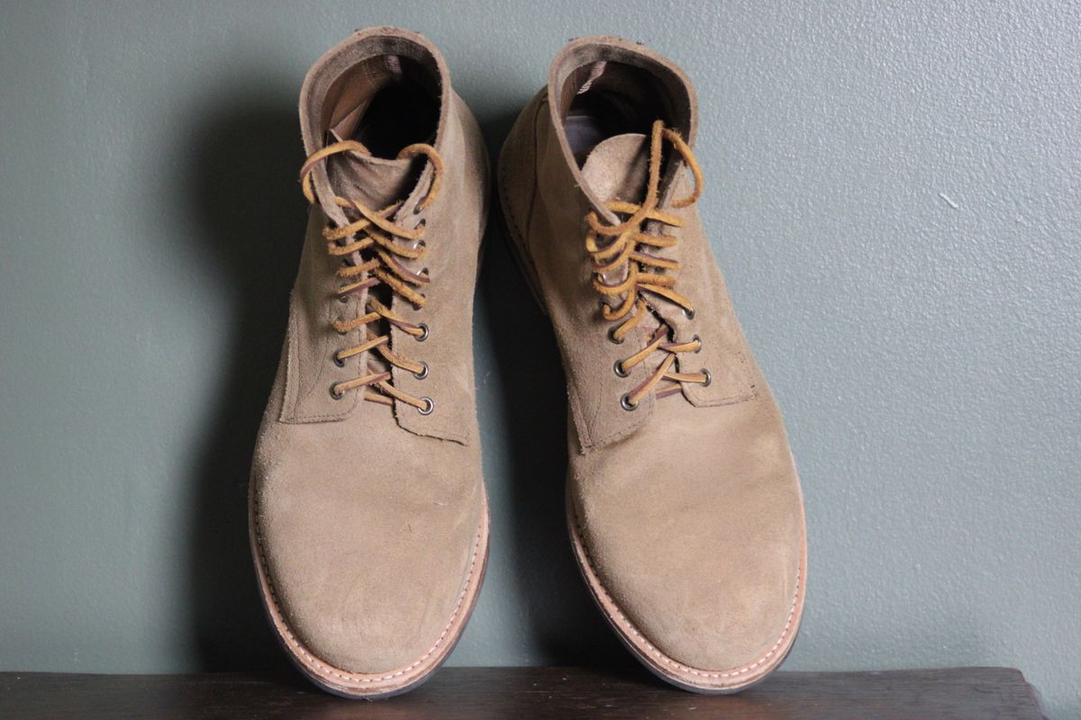 Photo by dandandan on November 6, 2024 of the Oak Street Bootmakers Trench Boot in Horween Natural Chromexcel Roughout.
