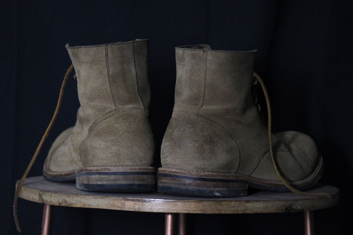 Photo by dandandan on January 1, 2025 of the Oak Street Bootmakers Trench Boot in Horween Natural Chromexcel Roughout.