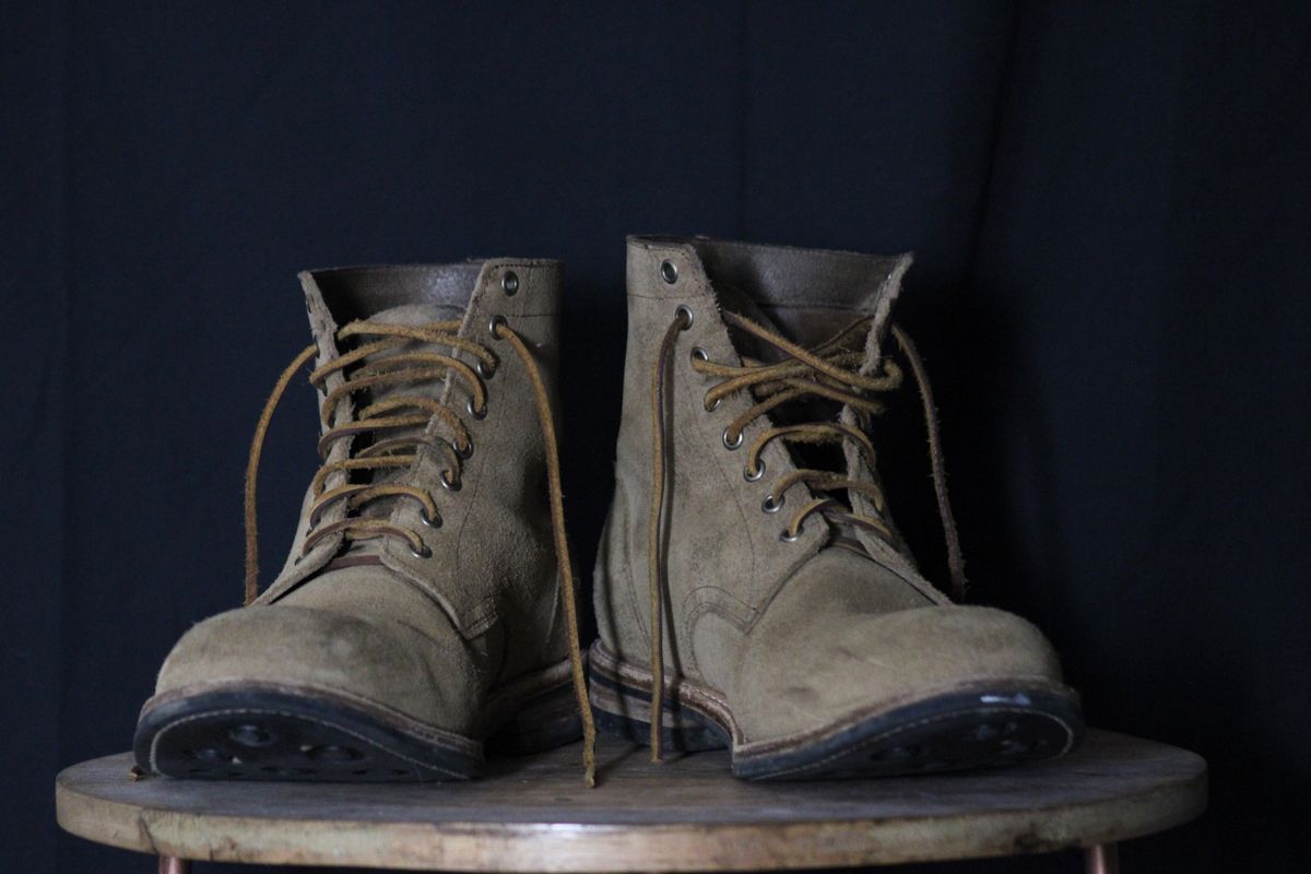 Photo by dandandan on January 1, 2025 of the Oak Street Bootmakers Trench Boot in Horween Natural Chromexcel Roughout.