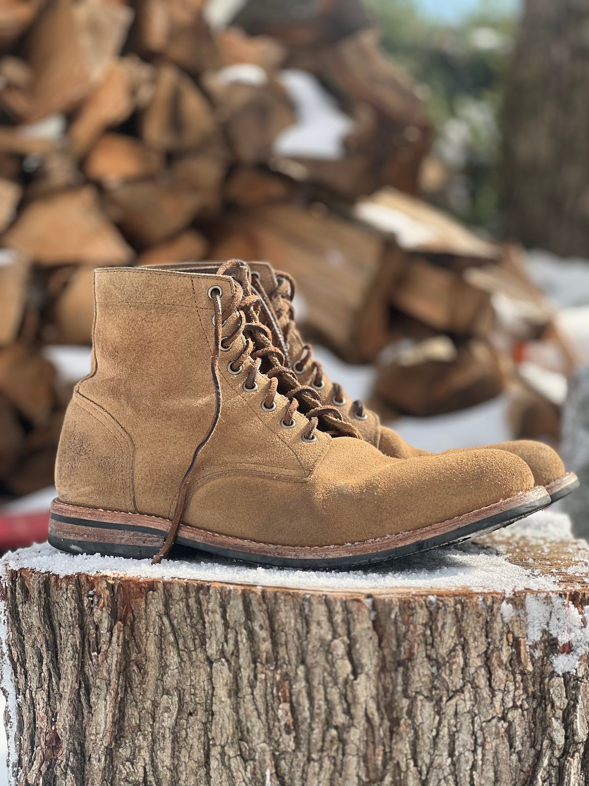 Photo by dandandan on January 25, 2025 of the Oak Street Bootmakers Trench Boot in Horween Natural Chromexcel Roughout.