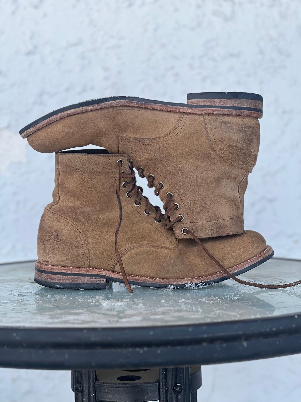 Photo by dandandan on January 25, 2025 of the Oak Street Bootmakers Trench Boot in Horween Natural Chromexcel Roughout.