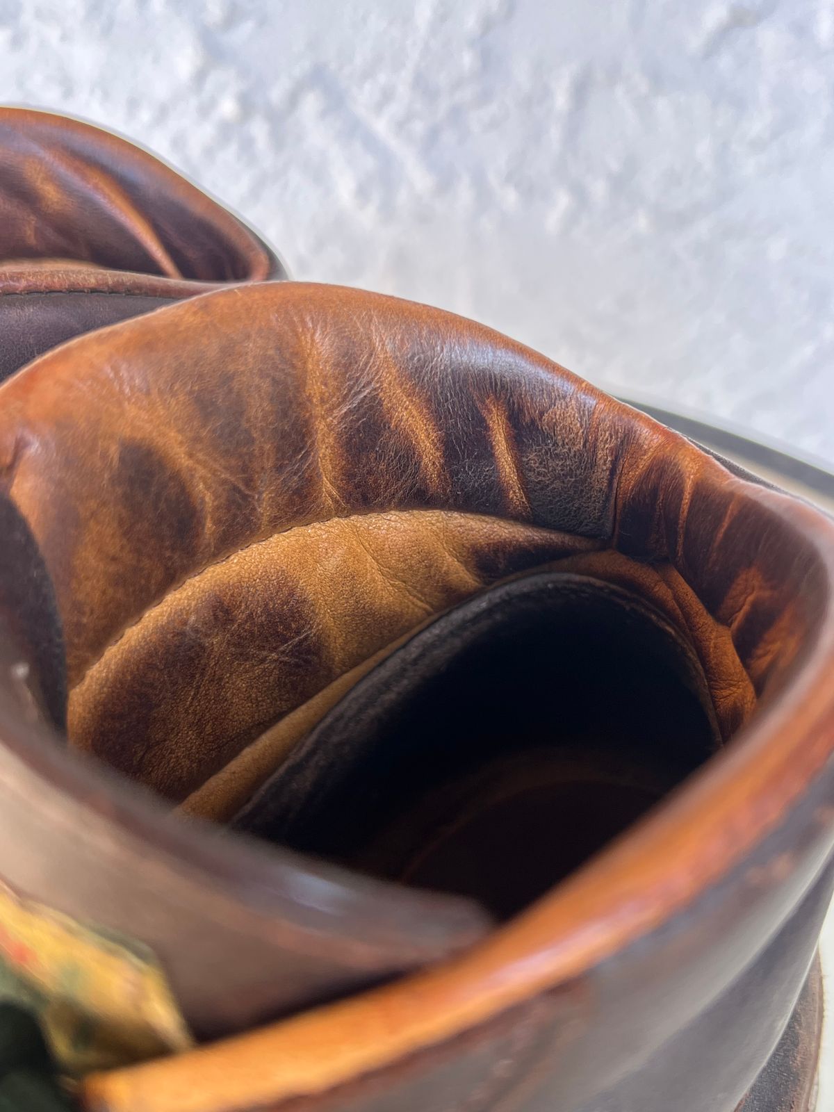 Photo by dandandan on August 30, 2025 of the Jim Green Razorback in Brown Full Grain.