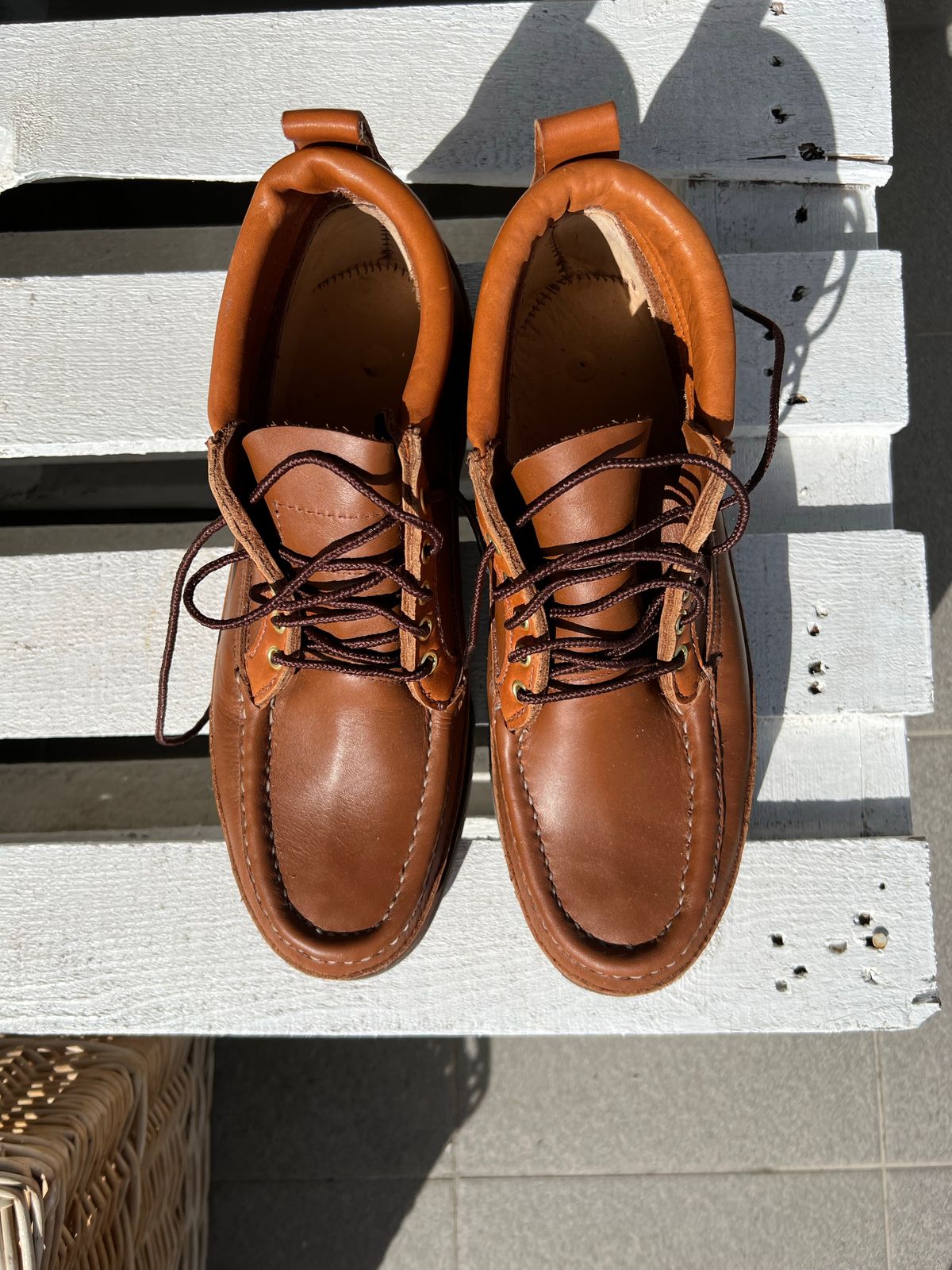 Photo by Charismo82 on October 1, 2022 of the Russell Moccasin Co. Unlisted Model in Unknown Leather.