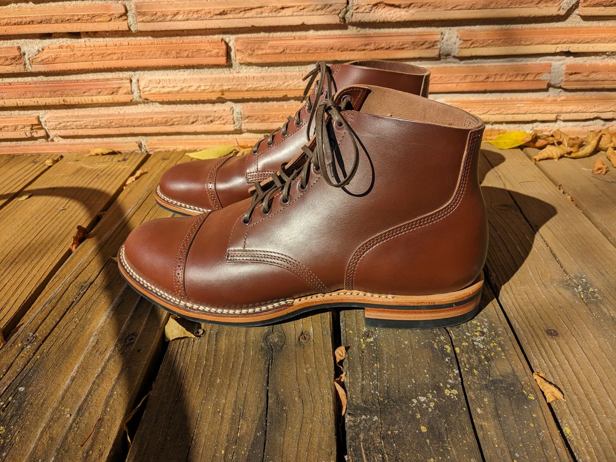 Photo by frog123 on October 24, 2023 of the Viberg Boondocker in Horween Pigment Brown Workshoe Butt.