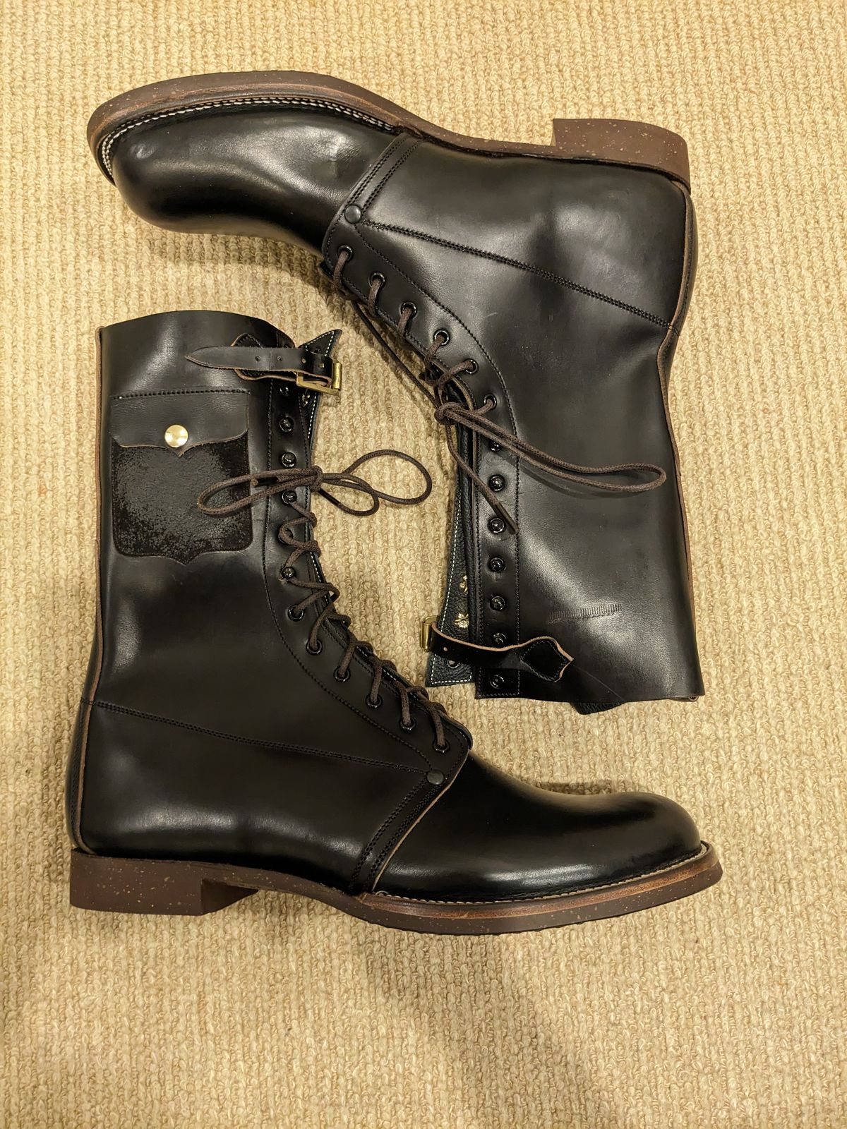 Photo by frog123 on October 5, 2023 of the Unsung U 22-1 Slog Boot in Horween Brown Chromexcel Horsebutt.