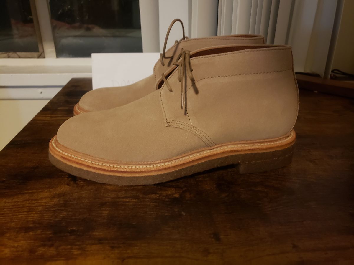 Photo by fengxiaoj on October 1, 2022 of the Grant Stone Unlisted Model in C.F. Stead Tan Repello Calf Suede.