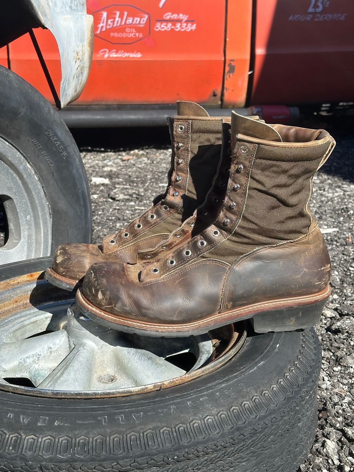 Photo by FtValloniaStreaker on February 3, 2024 of the Hall's Lace-To-Toe Lineman Boot in Brown Crazy Horse Oiled Leather.