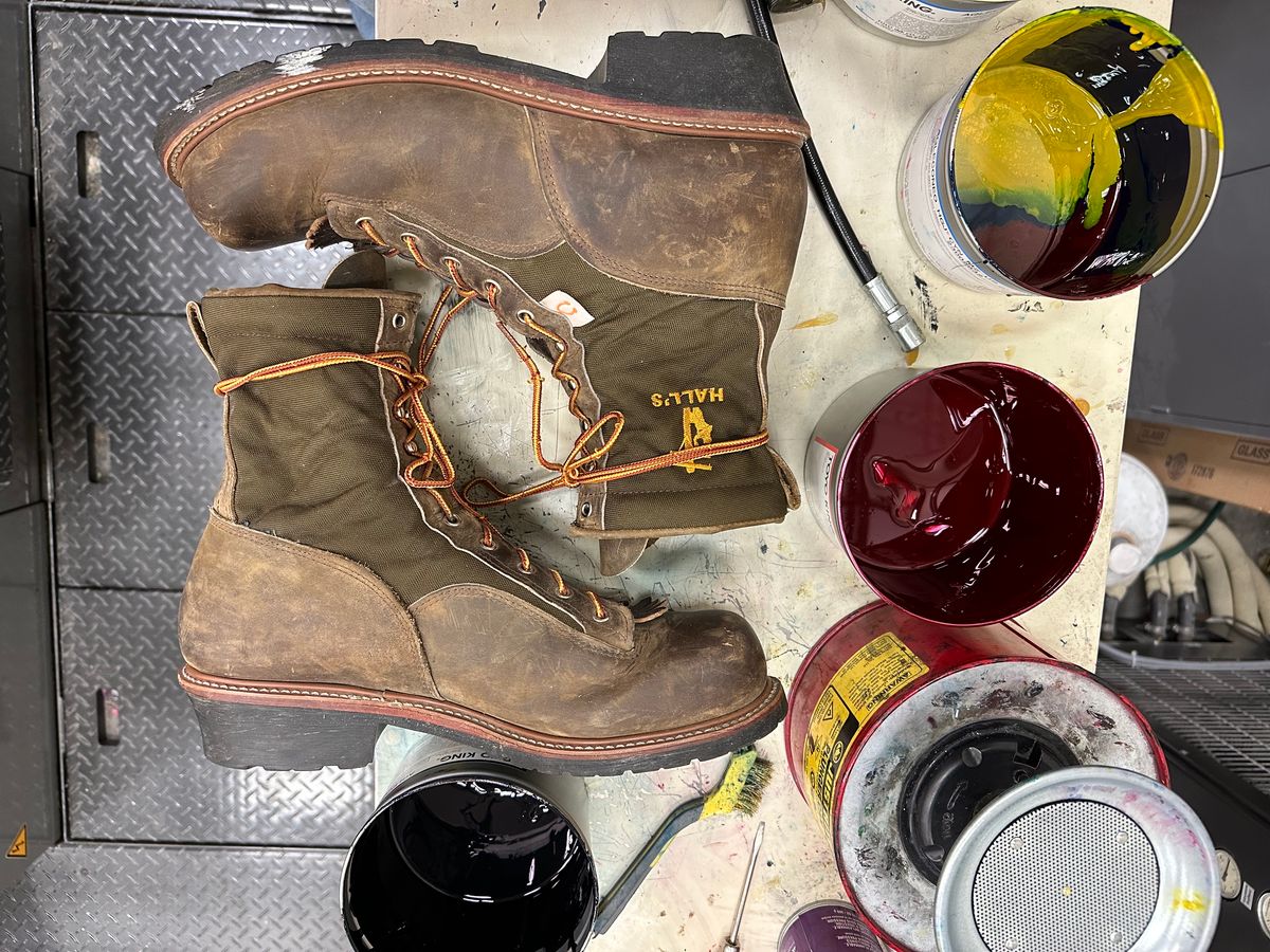 Photo by FtValloniaStreaker on November 3, 2023 of the Hall's Lace-To-Toe Lineman Boot in Brown Crazy Horse Oiled Leather.