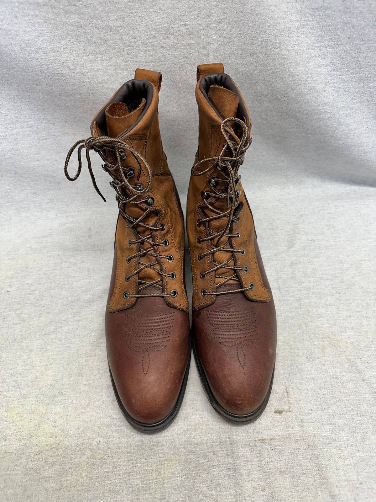 Photo by FtValloniaStreaker on November 6, 2024 of the Red Wing Red Wing / 2202 in Red Brown Kayak and Gaucho Yuma.