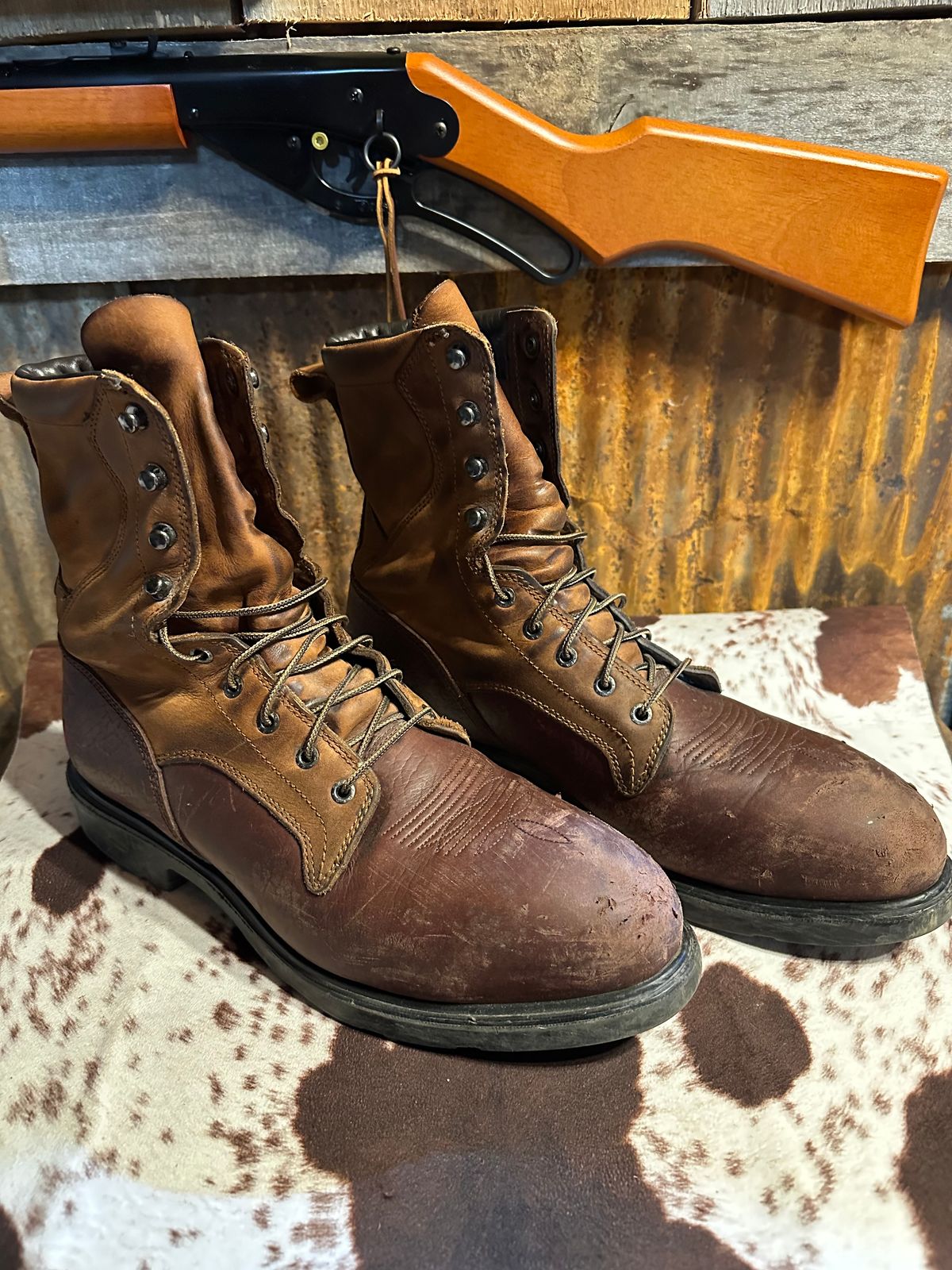Photo by FtValloniaStreaker on February 6, 2025 of the Red Wing Red Wing / 2202 in Red Brown Kayak and Gaucho Yuma.