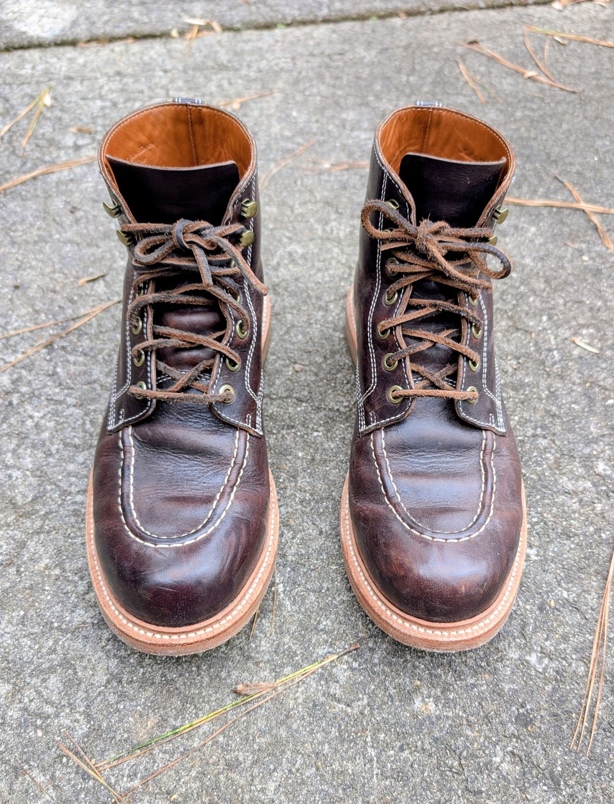 Photo by SIDO on December 4, 2025 of the Grant Stone Brass Boot in Dark Snuff Oiled Shoulder.