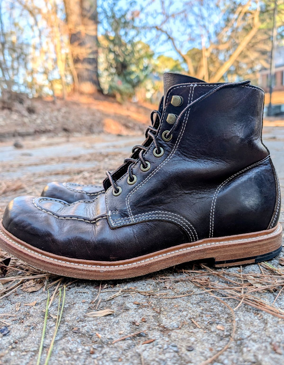 Photo by SIDO on January 1, 2026 of the Grant Stone Brass Boot in Dark Snuff Oiled Shoulder.