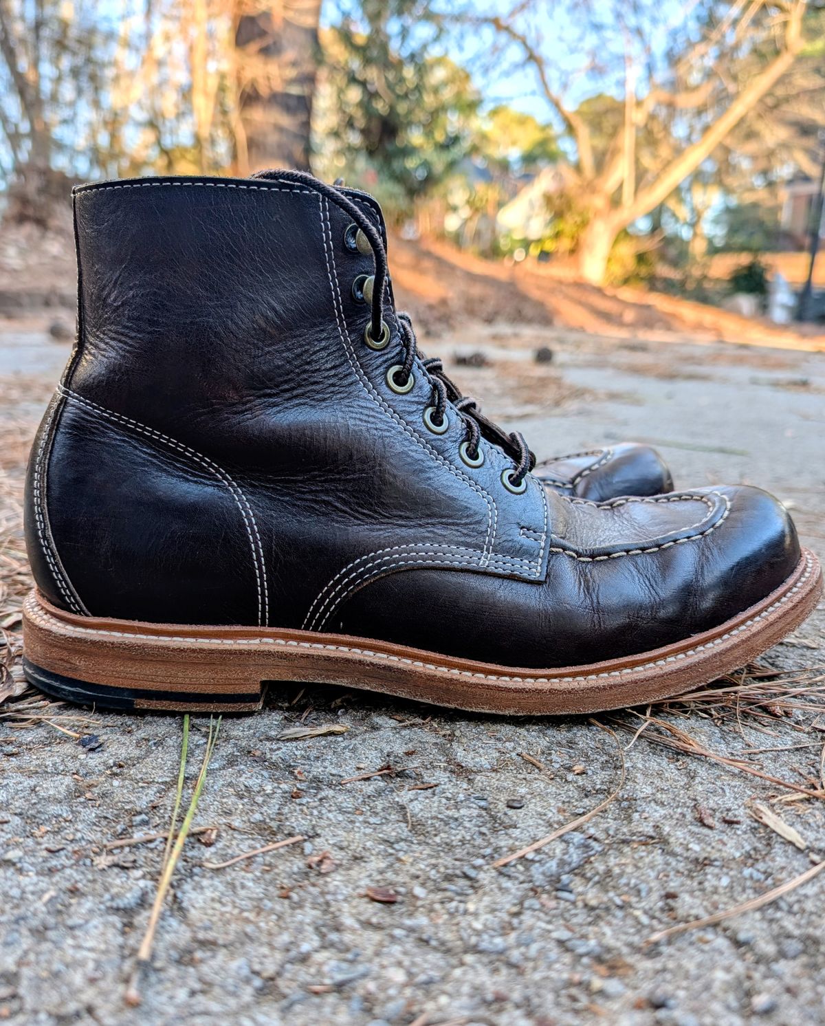 Photo by SIDO on January 1, 2026 of the Grant Stone Brass Boot in Dark Snuff Oiled Shoulder.