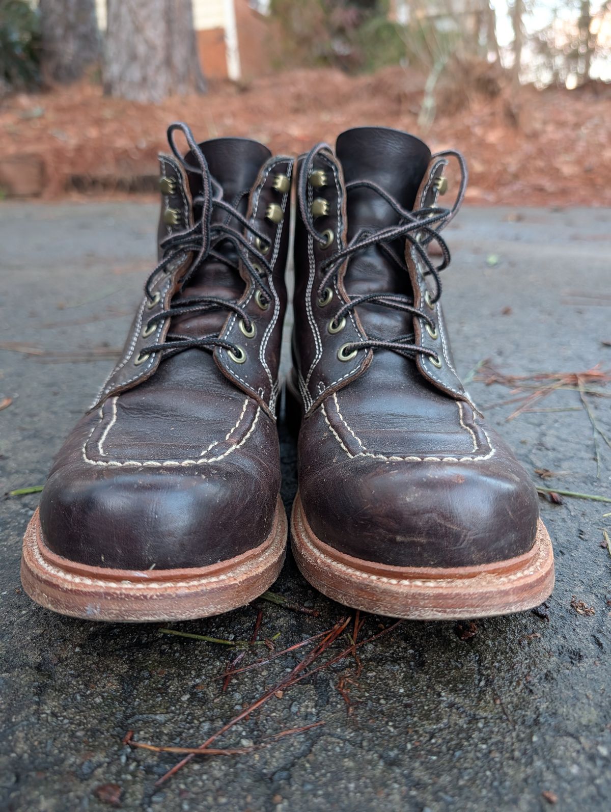 Photo by SIDO on February 4, 2026 of the Grant Stone Brass Boot in Dark Snuff Oiled Shoulder.