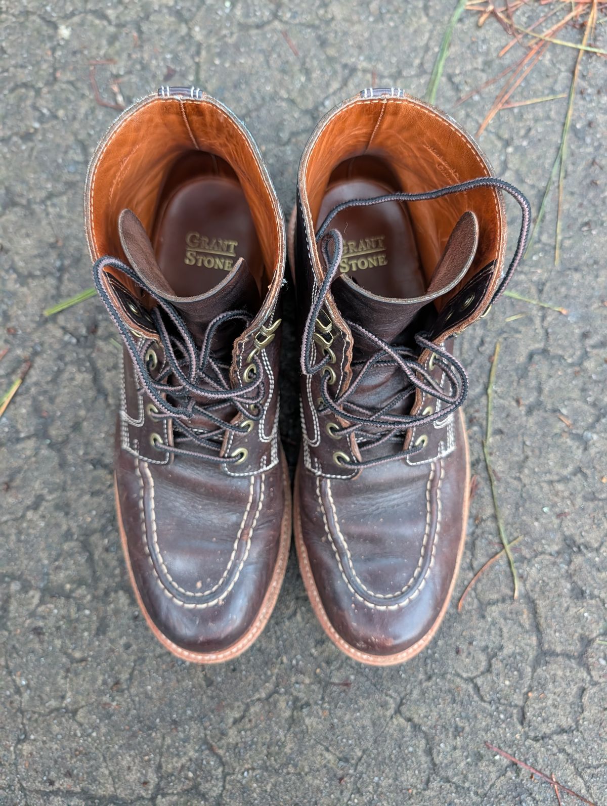 Photo by SIDO on February 4, 2026 of the Grant Stone Brass Boot in Dark Snuff Oiled Shoulder.