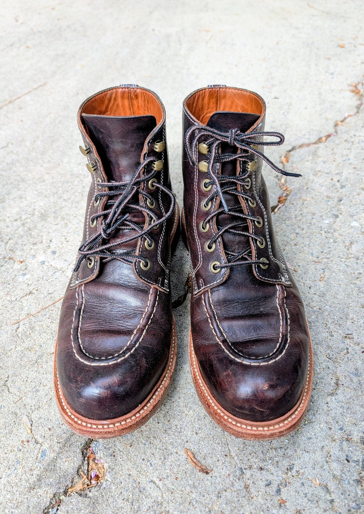 Photo by SIDO on April 1, 2026 of the Grant Stone Brass Boot in Dark Snuff Oiled Shoulder.