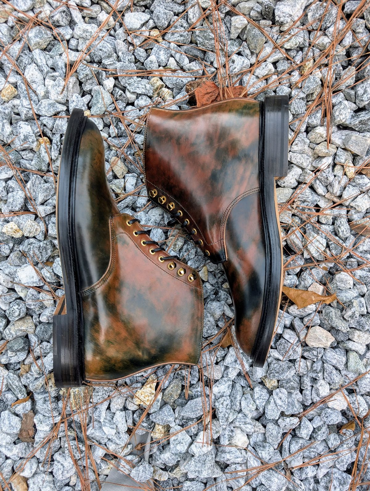 Photo by SIDO on October 3, 2024 of the Grant Stone Edward Boot in Horween Marbled Black Shell Cordovan.