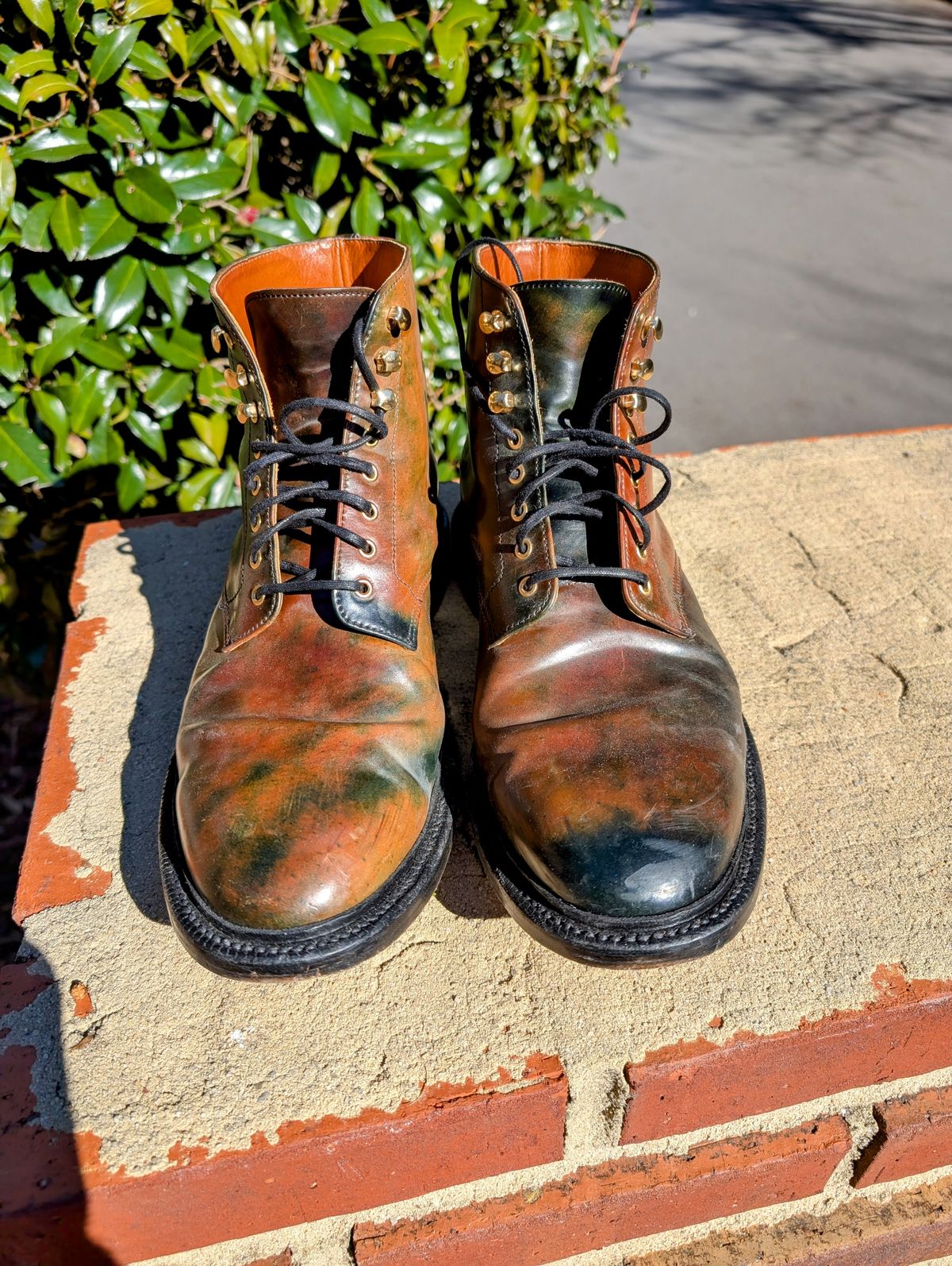 Photo by SIDO on December 2, 2024 of the Grant Stone Edward Boot in Horween Marbled Black Shell Cordovan.