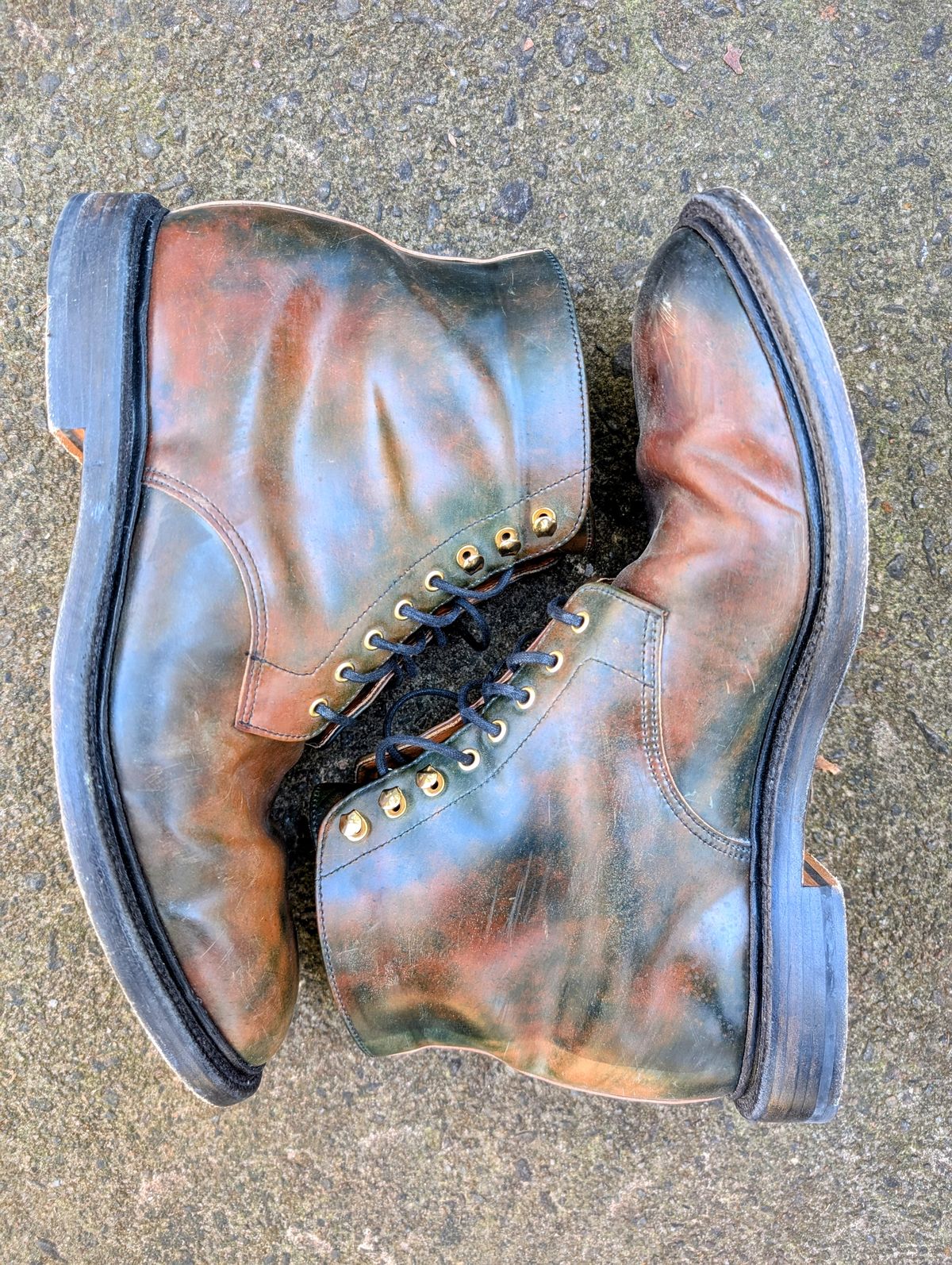 Photo by SIDO on February 1, 2025 of the Grant Stone Edward Boot in Horween Marbled Black Shell Cordovan.