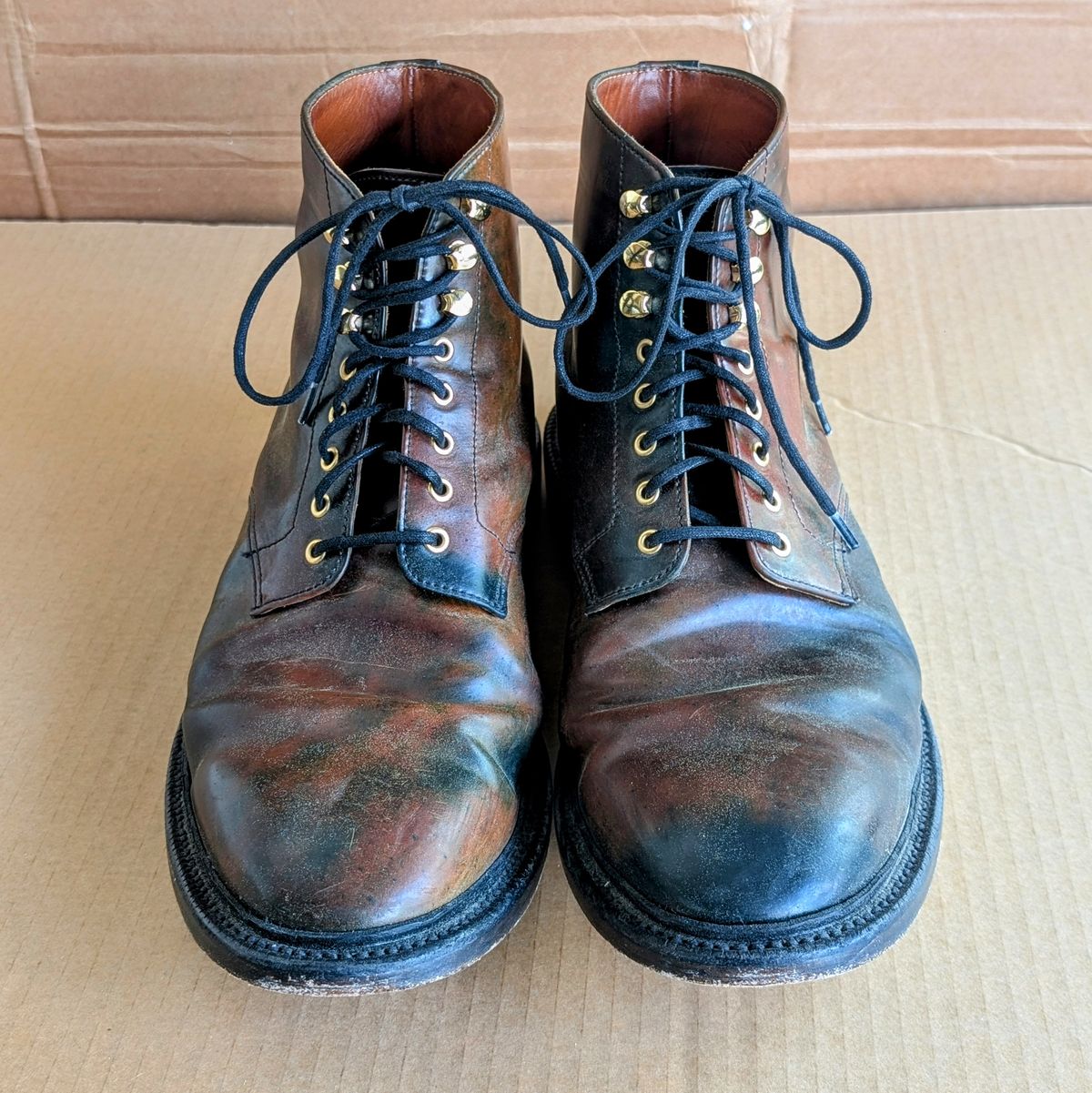 Photo by SIDO on April 1, 2025 of the Grant Stone Edward Boot in Horween Marbled Black Shell Cordovan.