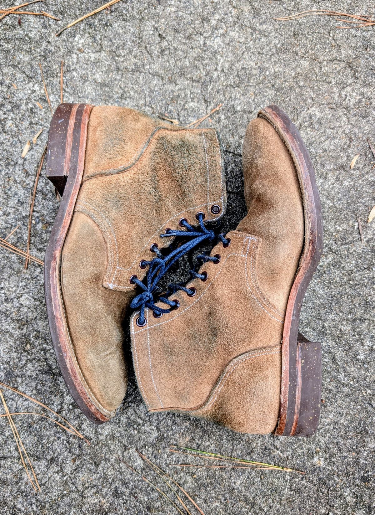 Photo by SIDO on December 4, 2025 of the Oak Street Bootmakers Storm Boot in Horween Natural Chromexcel Roughout.