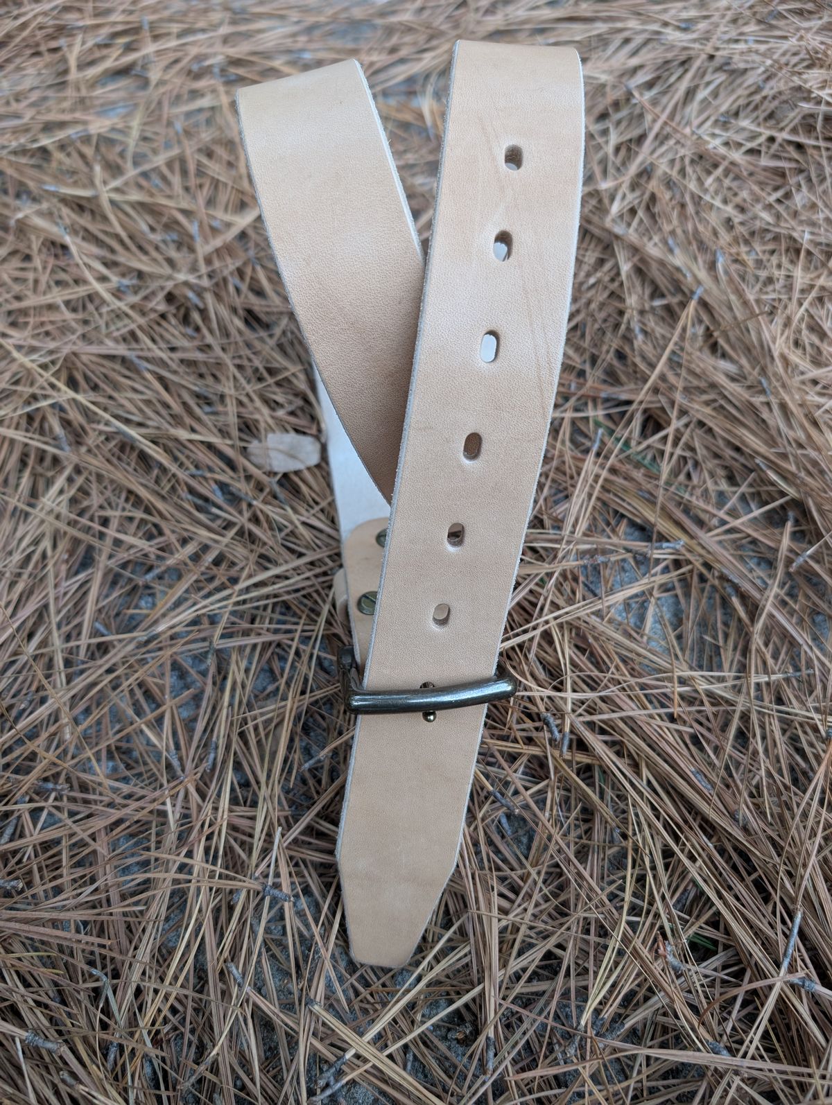 Photo by SIDO on October 1, 2025 of the Carmine Jack Leather Natural Shipyard Belt in Natural Oak Bark Leather.