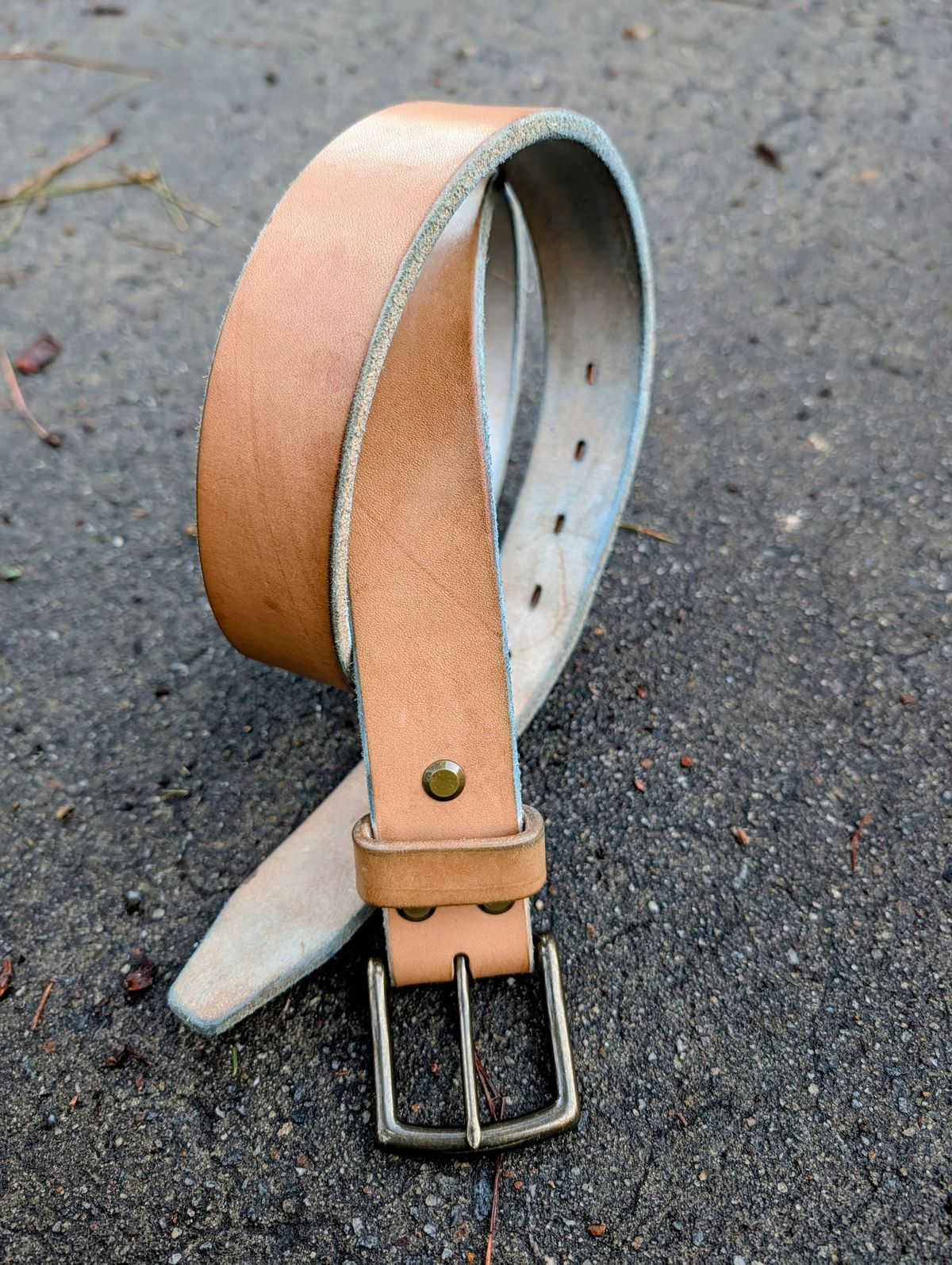 Photo by SIDO on February 4, 2026 of the Carmine Jack Leather Natural Shipyard Belt in Natural Oak Bark Leather.
