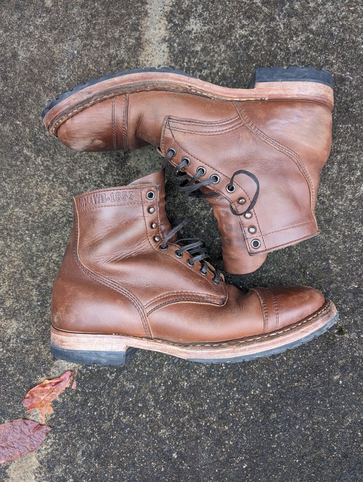 Photo by SIDO on December 2, 2023 of the White's MP-Sherman Toe Cap in Horween British Tan Chromexcel.