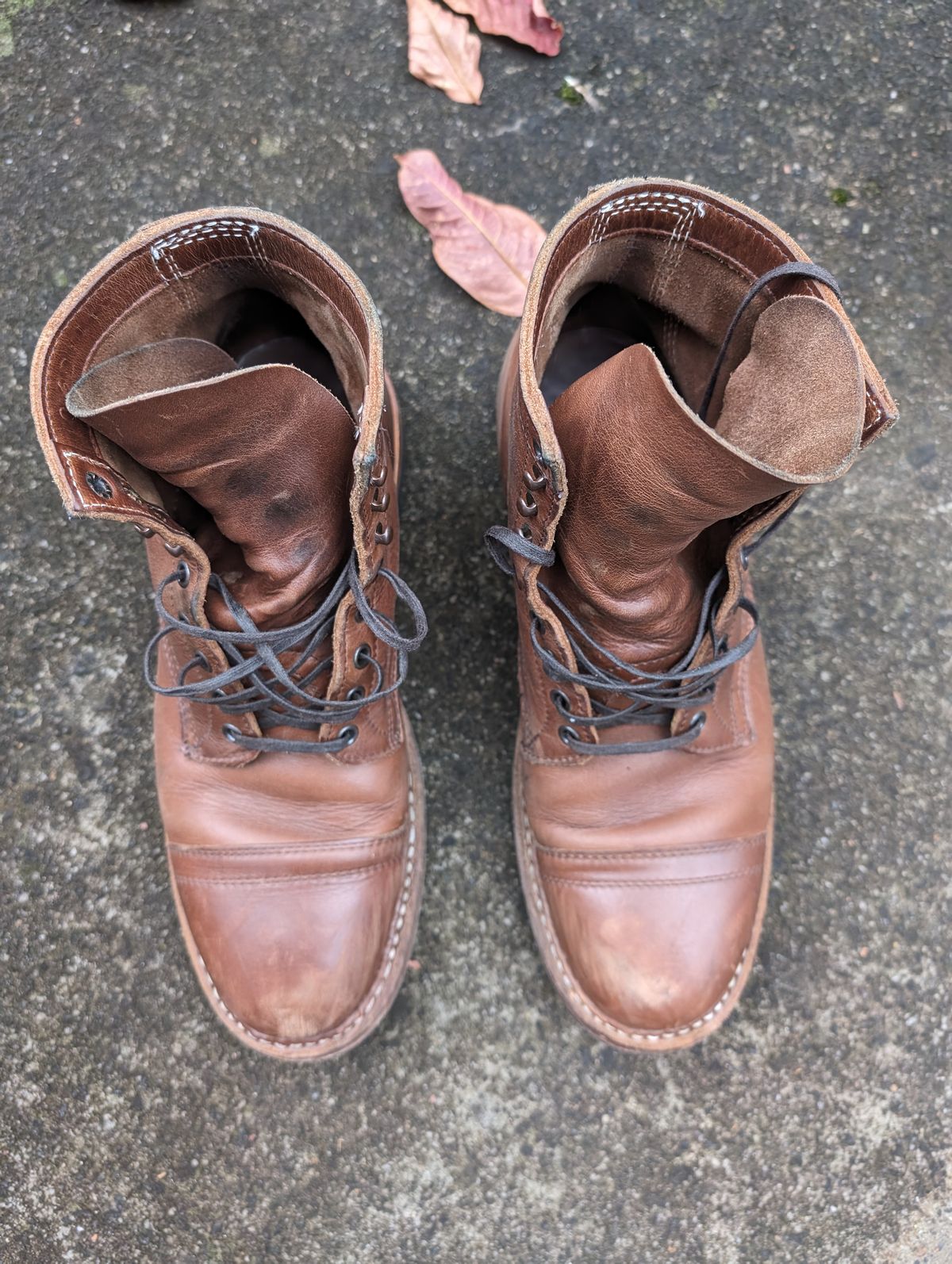 Photo by SIDO on December 2, 2023 of the White's MP-Sherman Toe Cap in Horween British Tan Chromexcel.