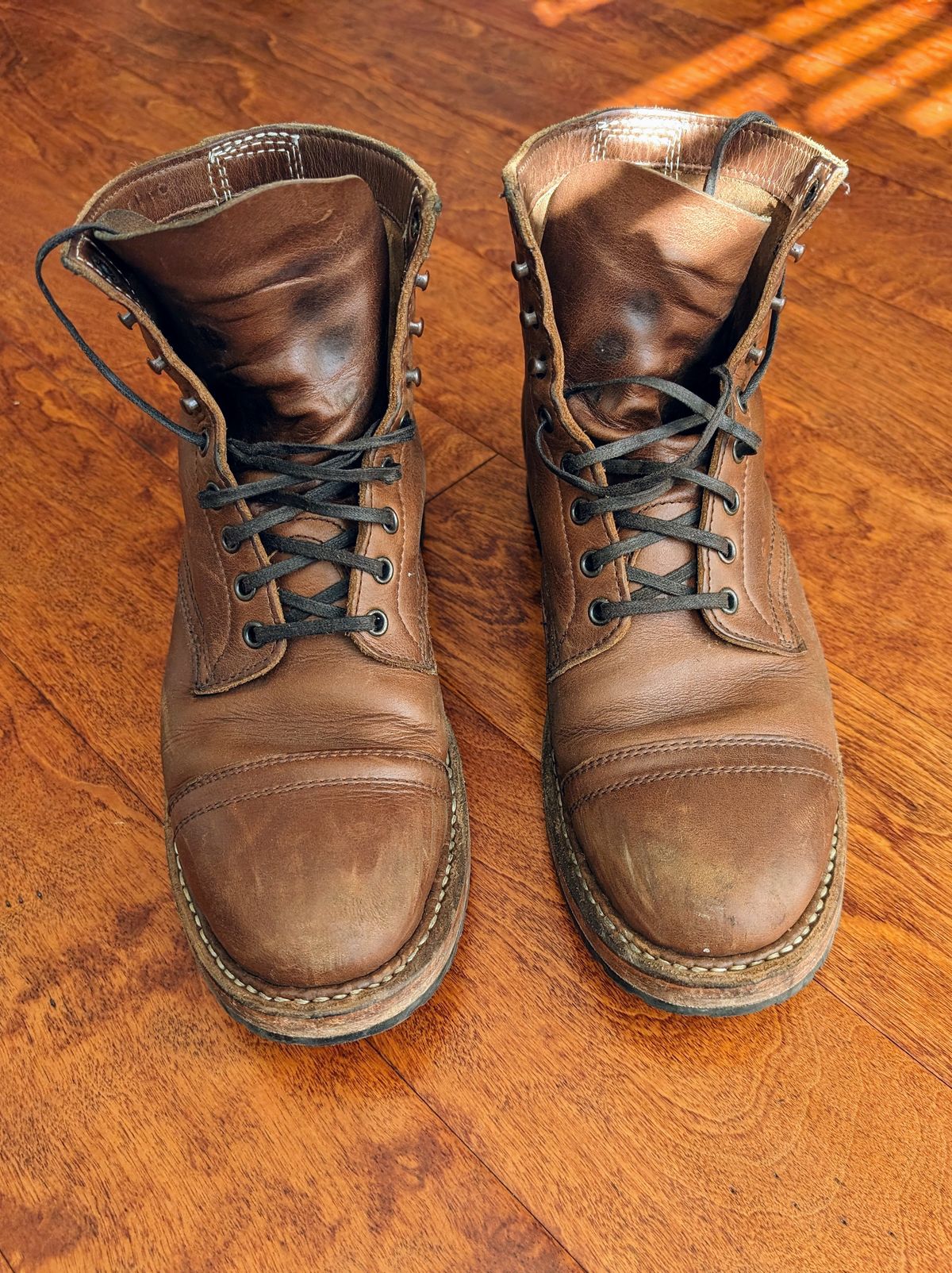 Photo by SIDO on January 2, 2024 of the White's MP-Sherman Toe Cap in Horween British Tan Chromexcel.