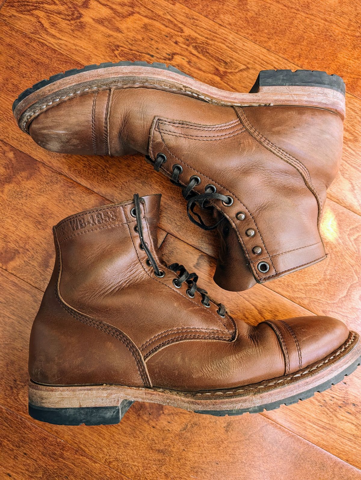 Photo by SIDO on January 2, 2024 of the White's MP-Sherman Toe Cap in Horween British Tan Chromexcel.