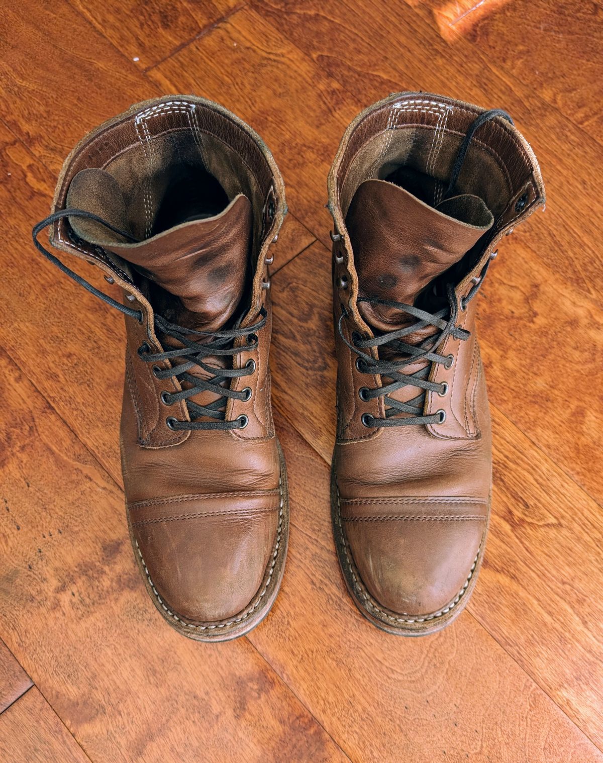 Photo by SIDO on January 2, 2024 of the White's MP-Sherman Toe Cap in Horween British Tan Chromexcel.