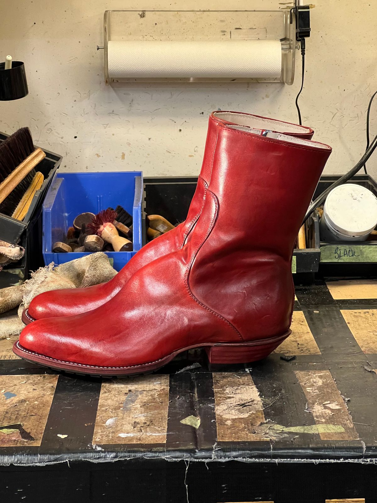 Photo by Tillman on November 6, 2025 of the Self-Made Custom Model in Conceria Puccini Attilio Red Maremma.