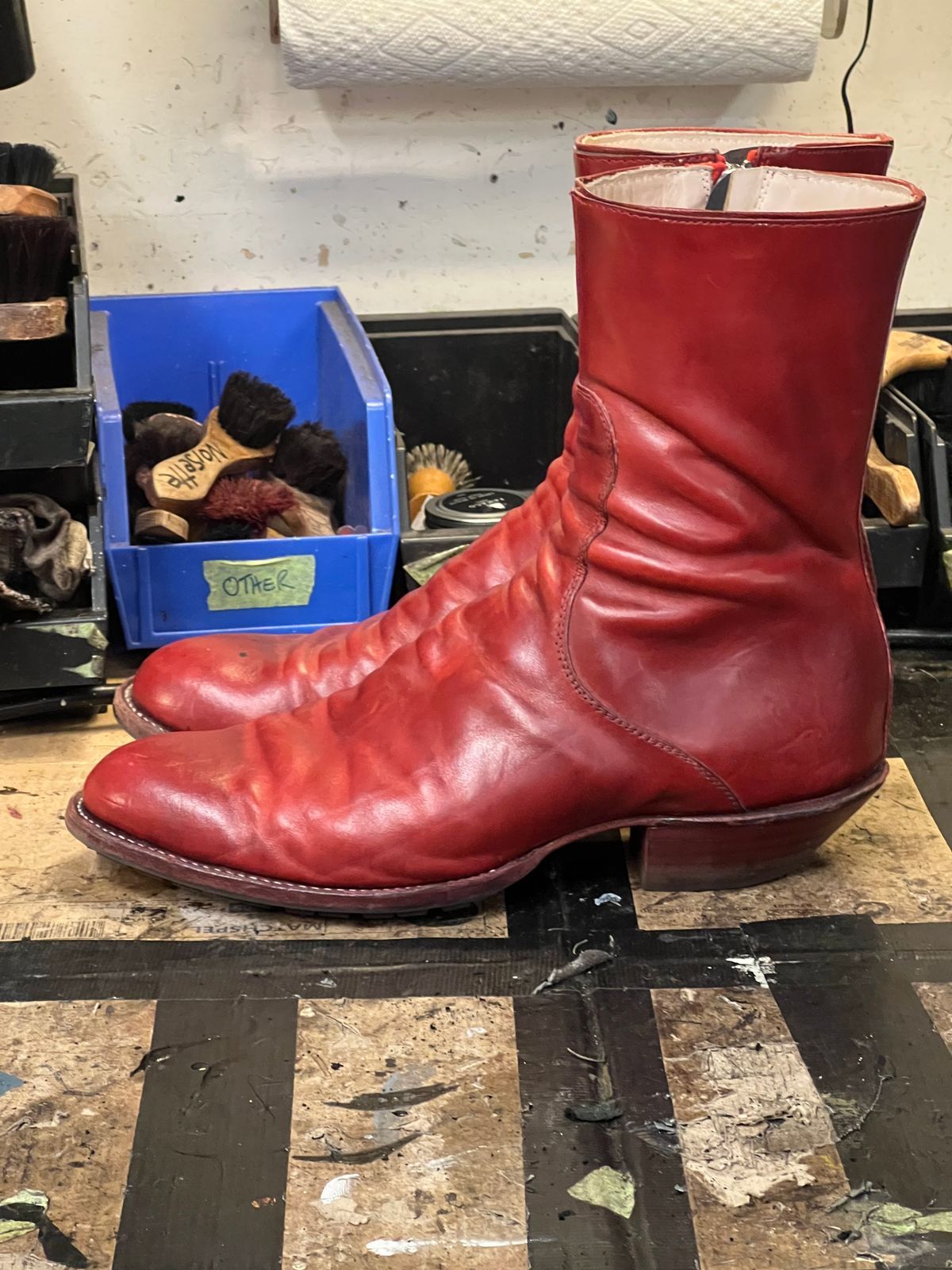 Photo by Tillman on December 3, 2025 of the Self-Made Custom Model in Conceria Puccini Attilio Red Maremma.