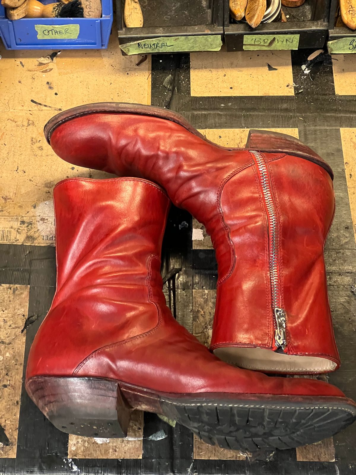 Photo by Tillman on December 19, 2025 of the Self-Made Custom Model in Conceria Puccini Attilio Red Maremma.