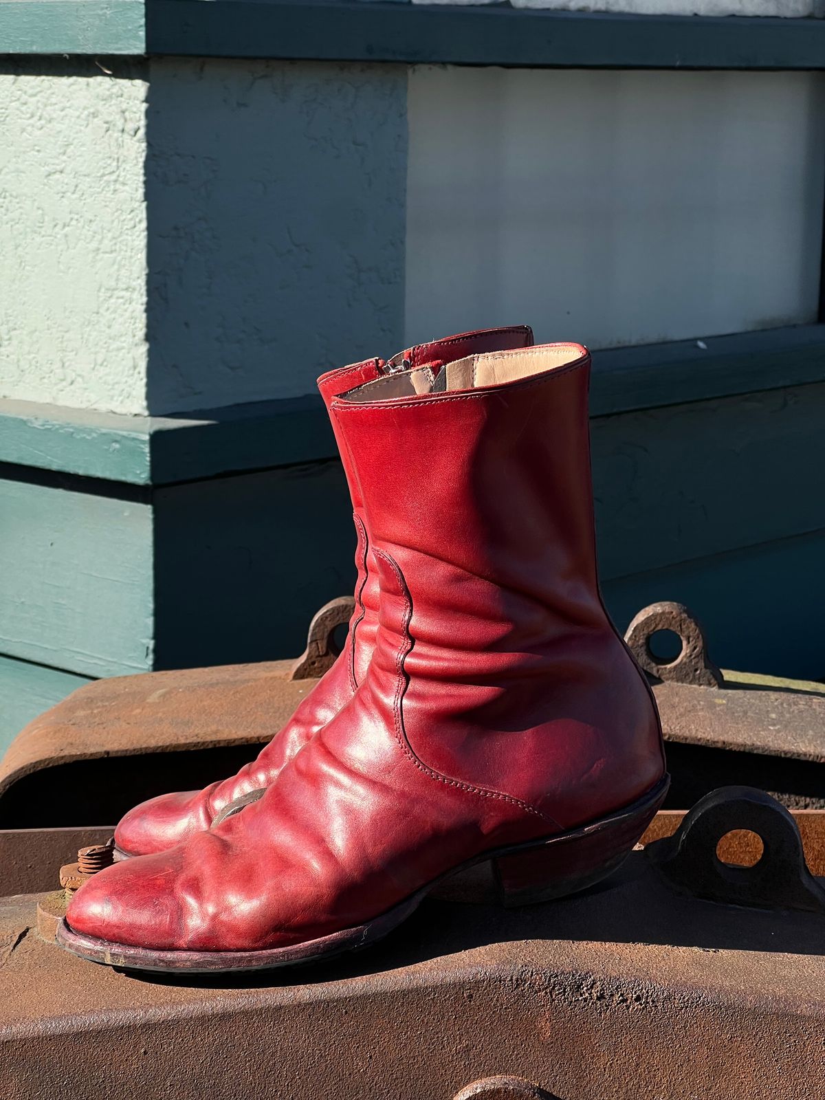 Photo by Tillman on March 2, 2026 of the Self-Made Custom Model in Conceria Puccini Attilio Red Maremma.