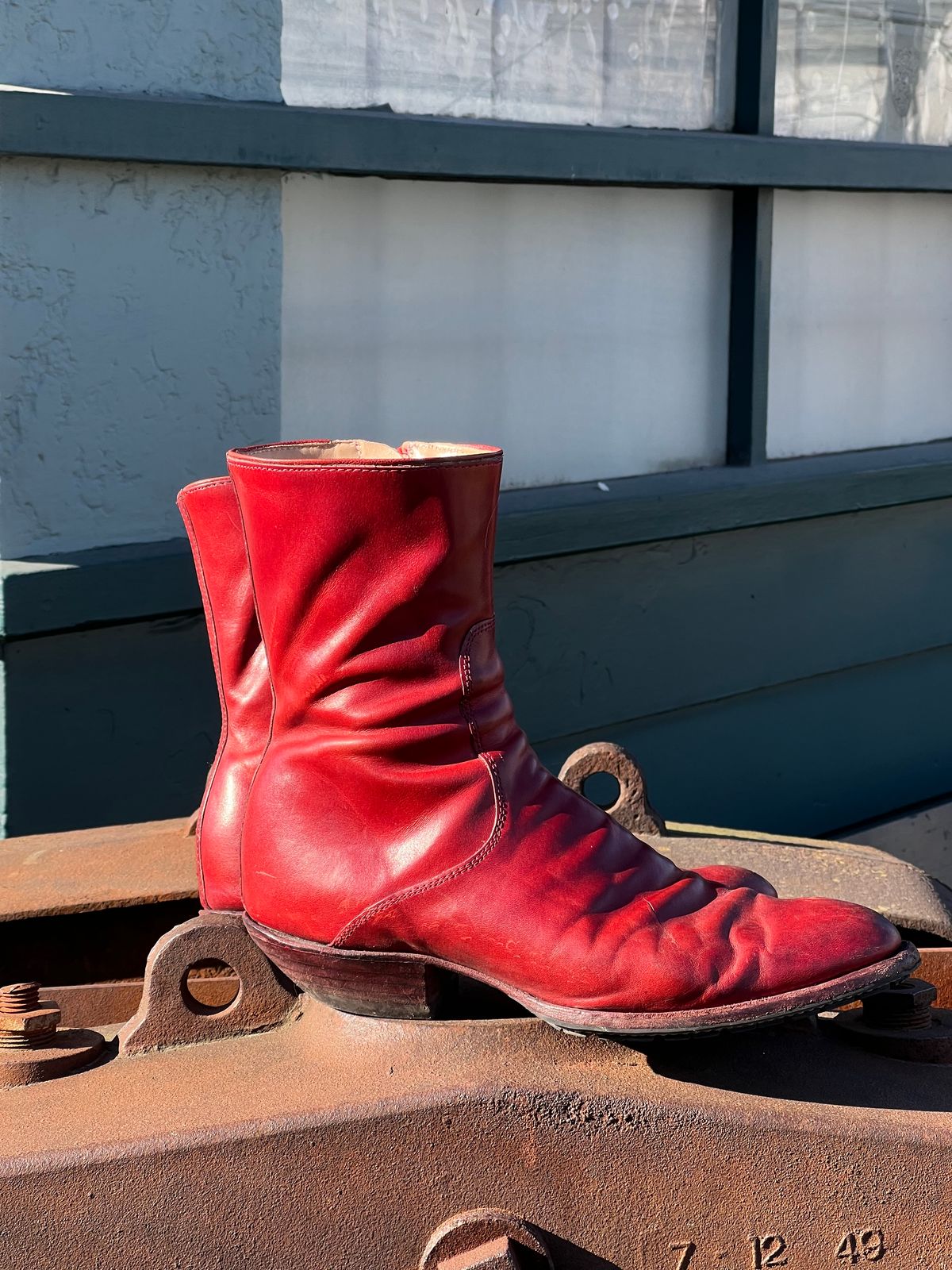 Photo by Tillman on March 2, 2026 of the Self-Made Custom Model in Conceria Puccini Attilio Red Maremma.