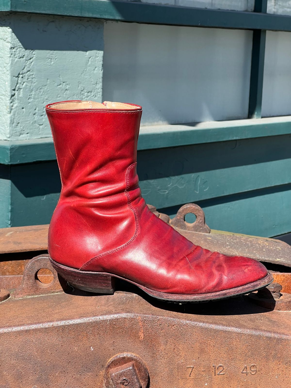 Photo by Tillman on April 4, 2026 of the Self-Made Custom Model in Conceria Puccini Attilio Red Maremma.