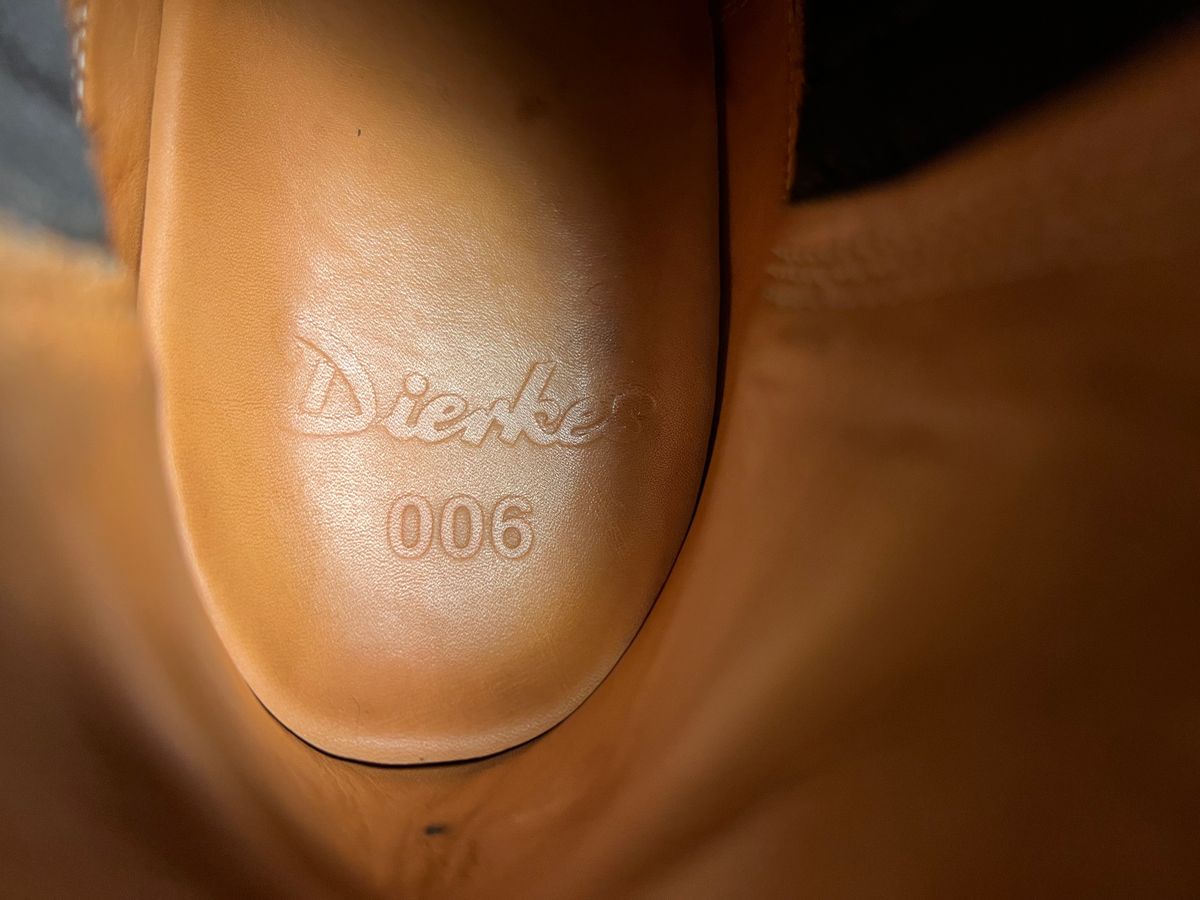 Photo by Tillman on December 6, 2023 of the Dierkes Covered gusset Chelsea Boot in Conceria Puccini Attilio Dark Green Koala.