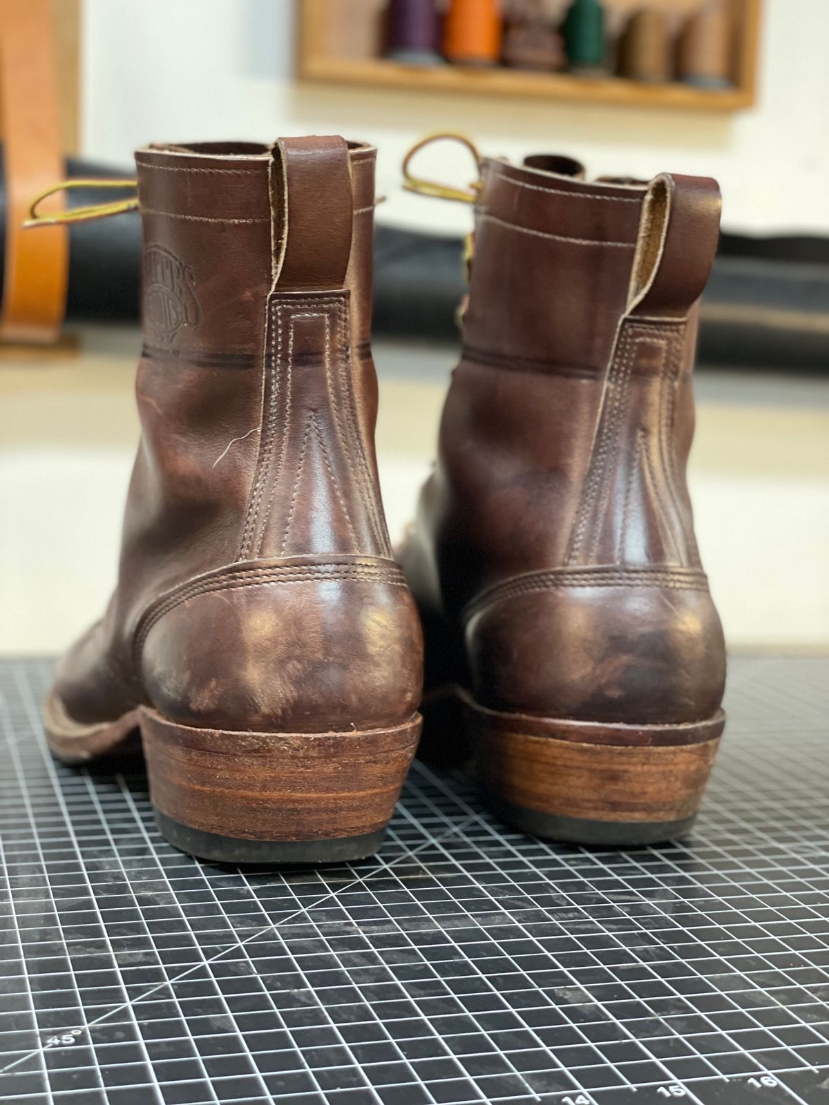 Photo by cobblertobias on November 3, 2022 of the White's Packer in Unknown Leather.