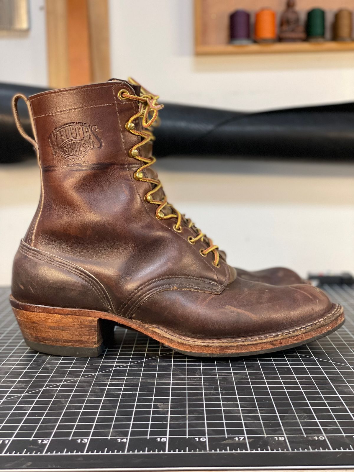 Photo by cobblertobias on November 3, 2022 of the White's Packer in Unknown Leather.