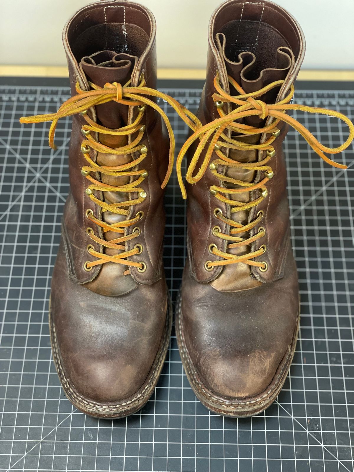 Photo by cobblertobias on January 3, 2023 of the White's Packer in Unknown Leather.