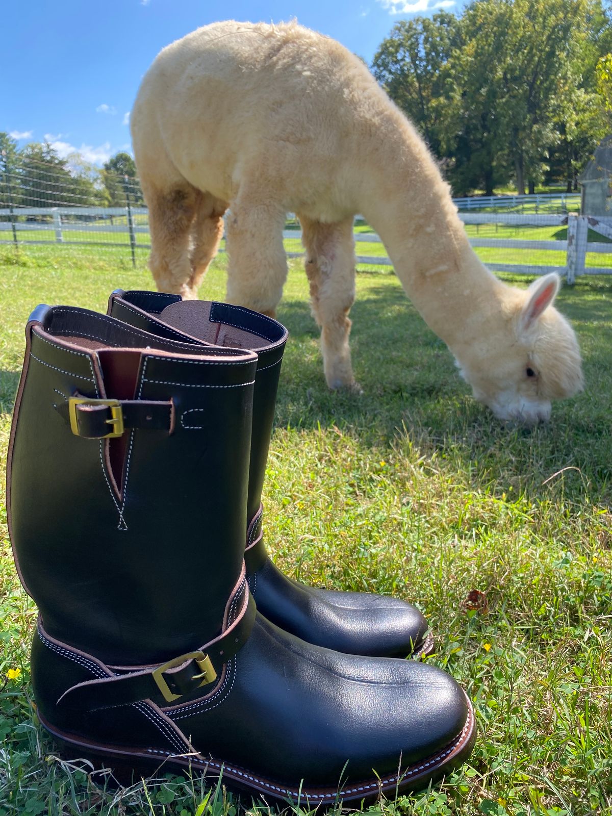 Photo by MartinField on October 1, 2023 of the Unsung U 22-2 Engineer Boot in Wickett & Craig Burgundy H Latigo.