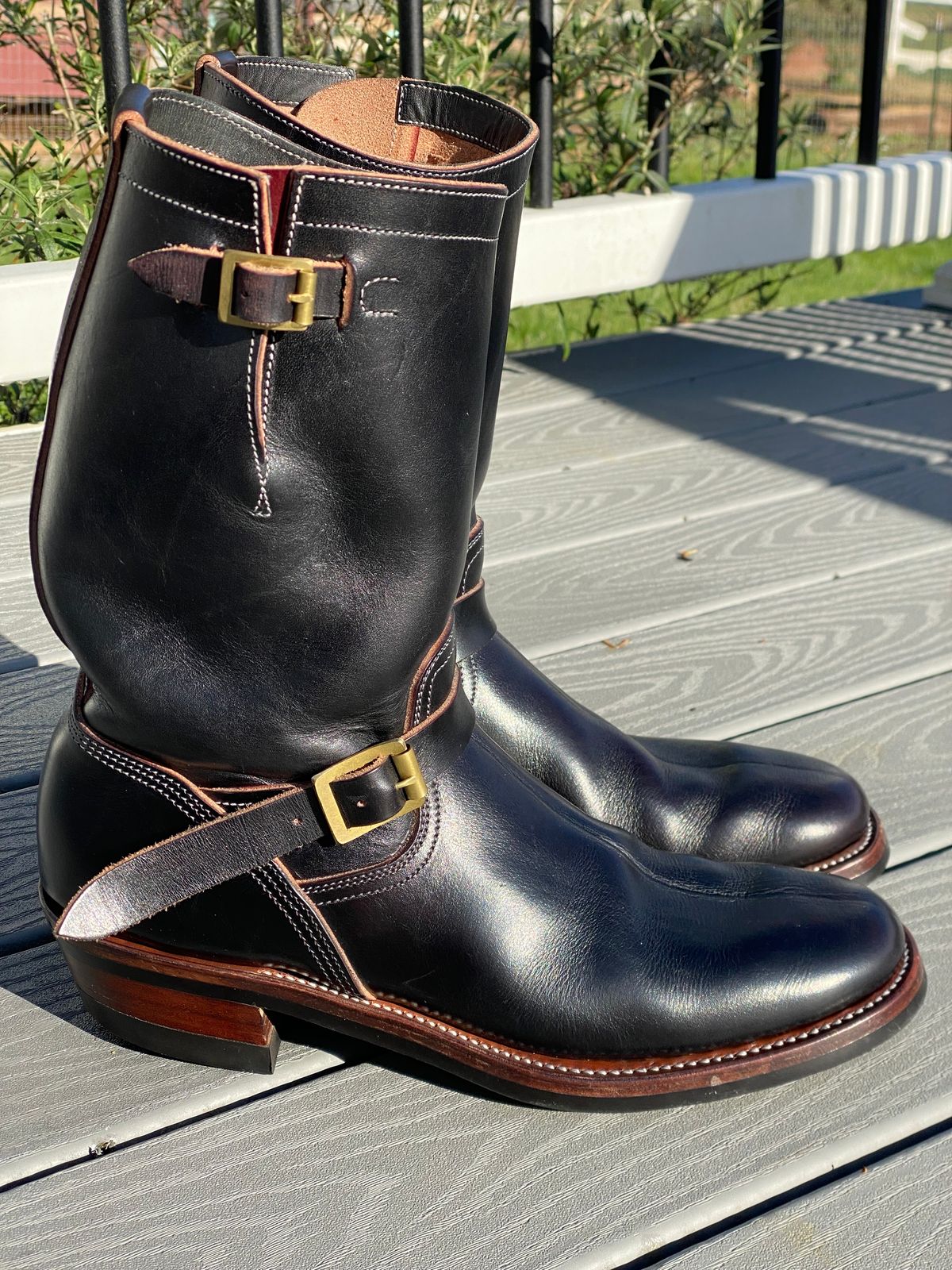 Photo by MartinField on April 4, 2024 of the Unsung U 22-2 Engineer Boot in Wickett & Craig Burgundy H Latigo.