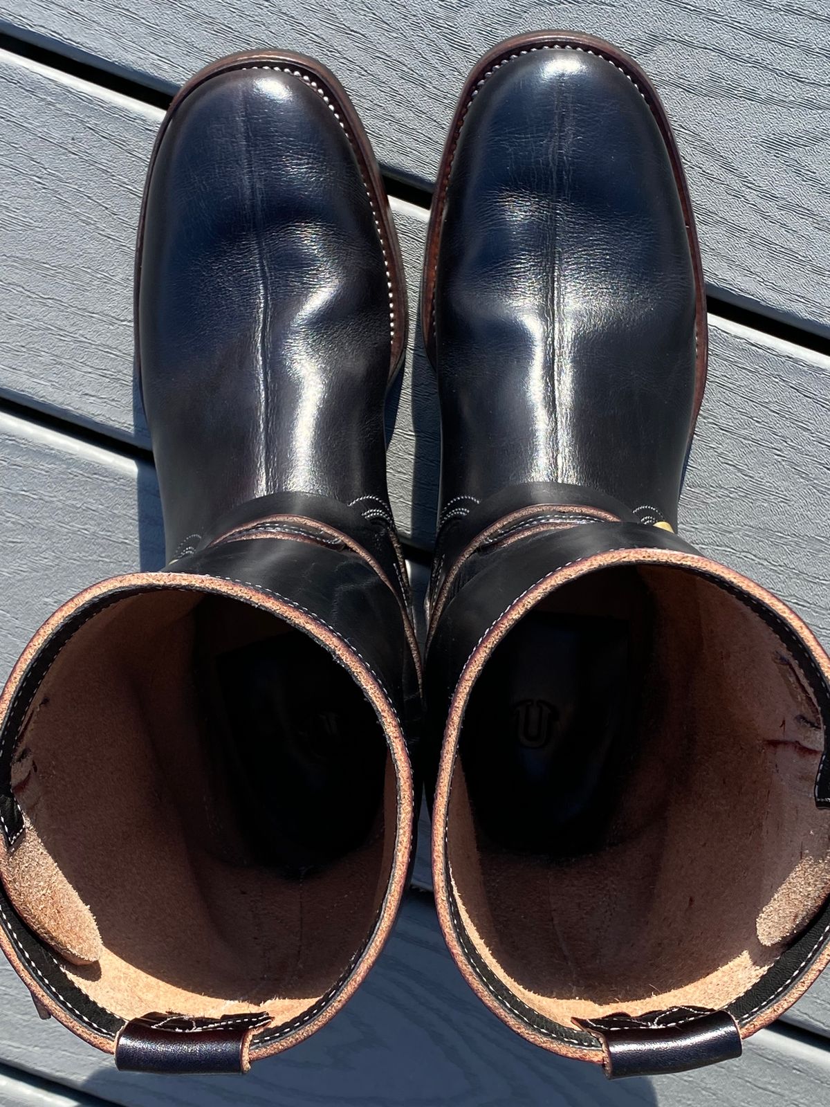 Photo by MartinField on April 4, 2024 of the Unsung U 22-2 Engineer Boot in Wickett & Craig Burgundy H Latigo.