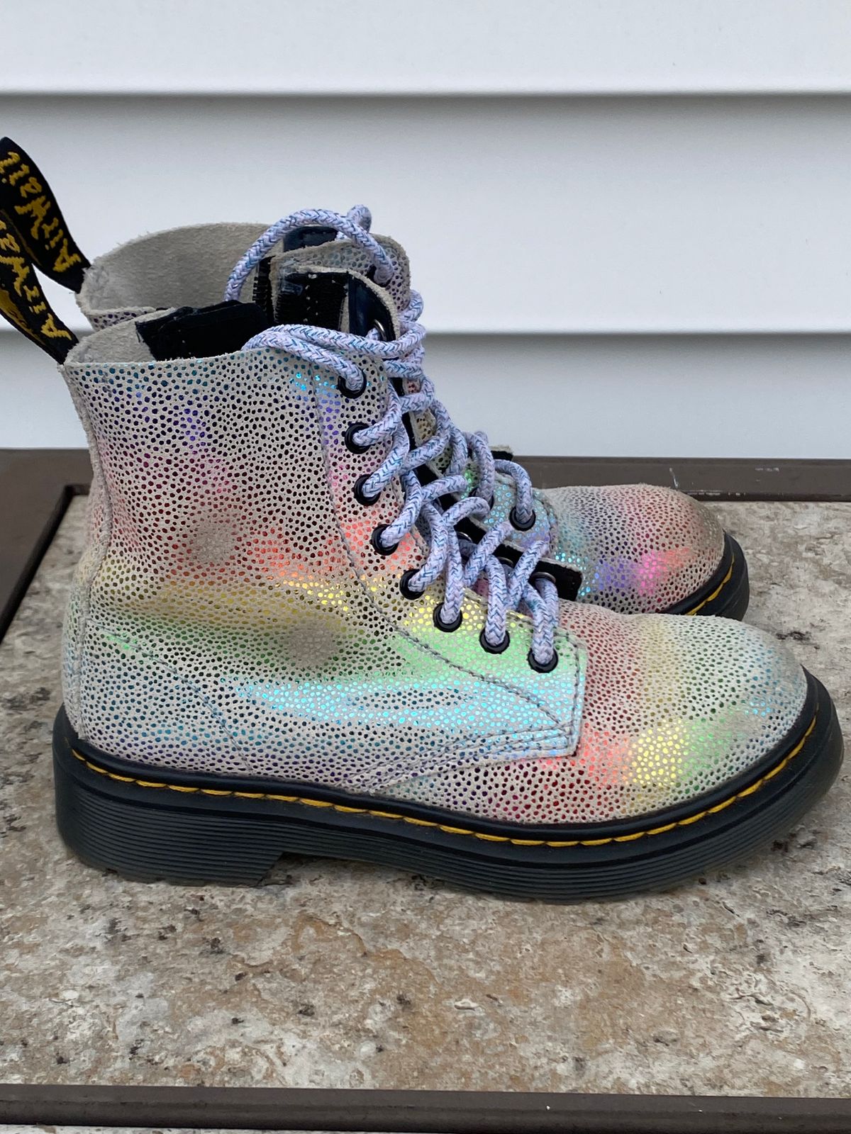 Photo by MartinField on March 1, 2024 of the Dr. Martens 1460 Pascal Made In England in Unknown Leather.